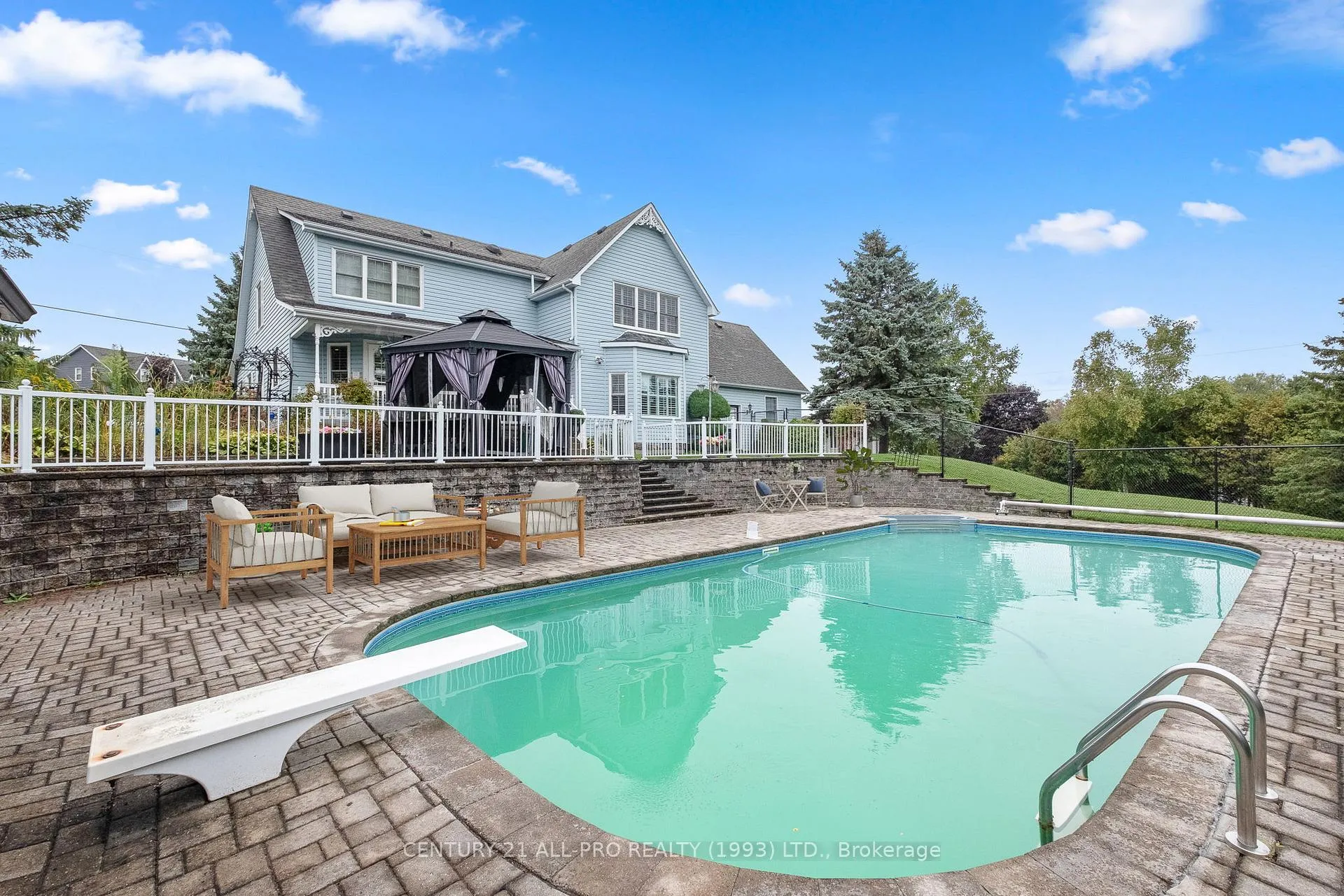 Photo 268 of 17 Forest Hill Drive Cobourg, Hamilton Township, Rural Hamilton — HOMEH