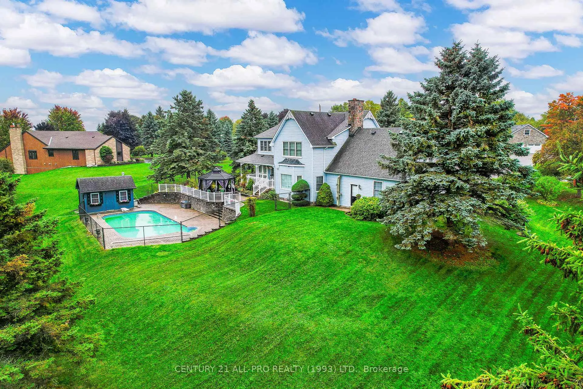 Photo 287 of 17 Forest Hill Drive Cobourg, Hamilton Township, Rural Hamilton — HOMEH