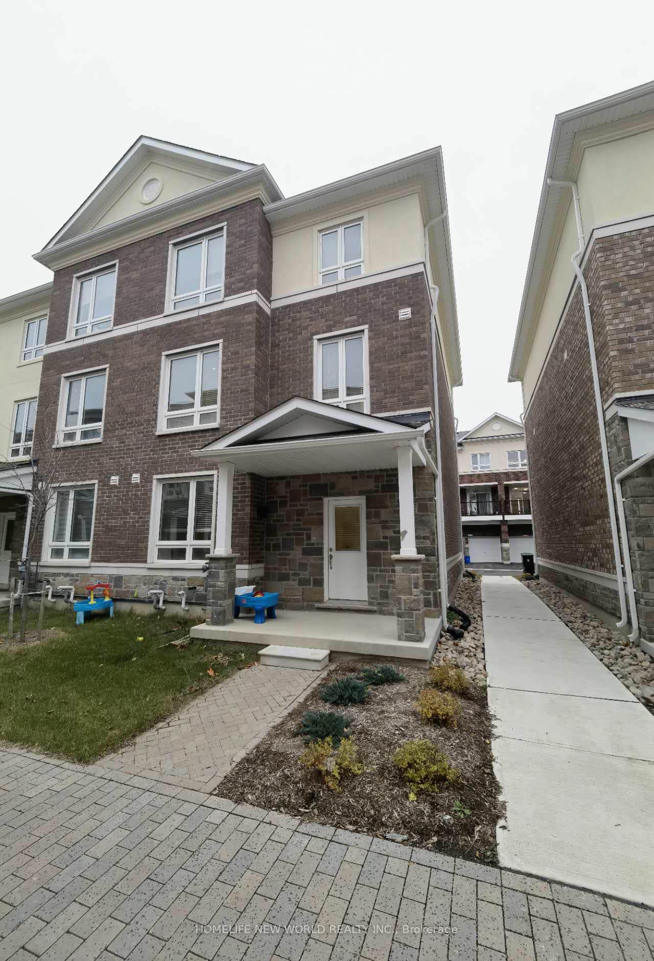 Photo 1 of 17 Chicago Lane, Markham, Wismer — HOMEH