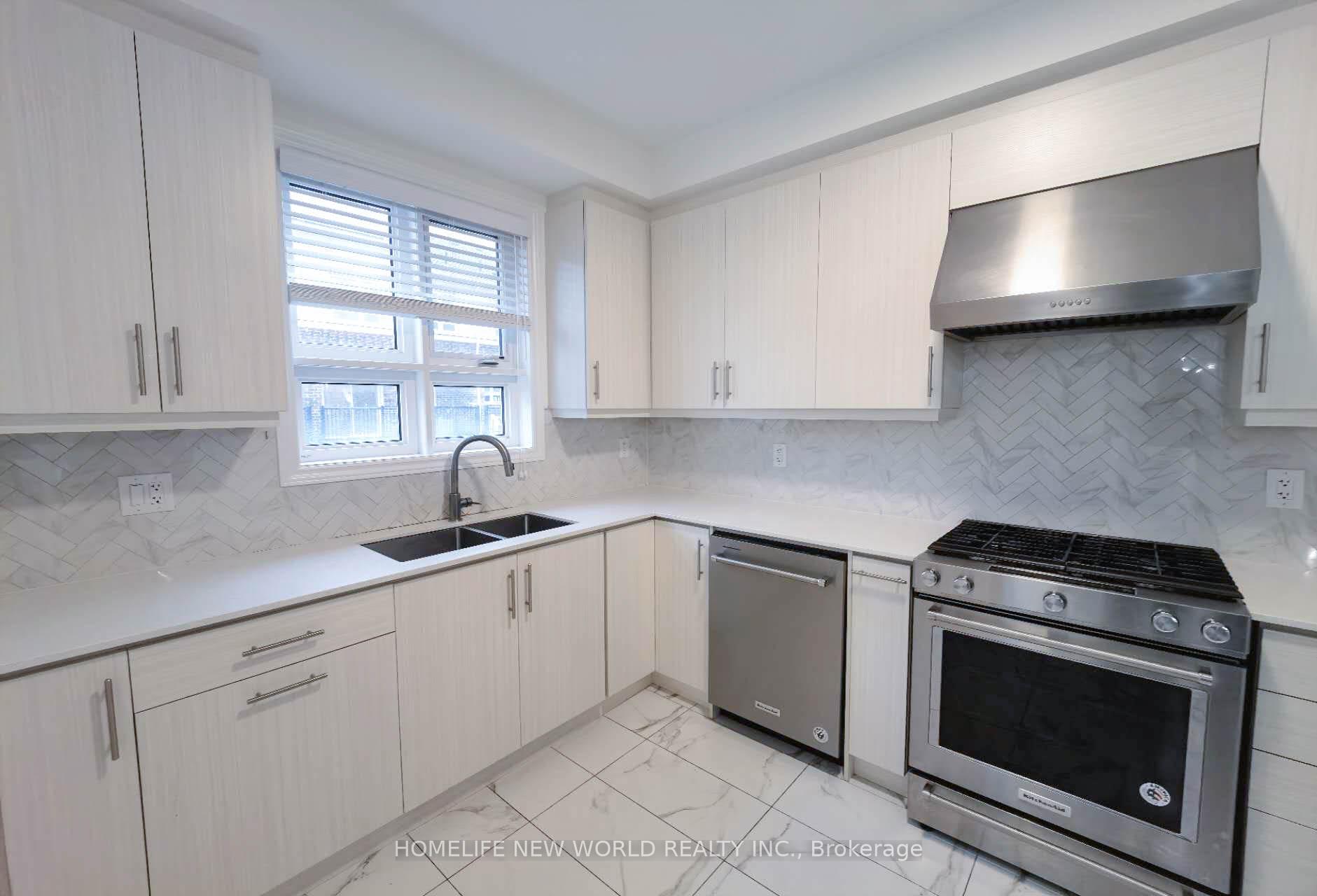 Photo 20 of 17 Chicago Lane, Markham, Wismer — HOMEH