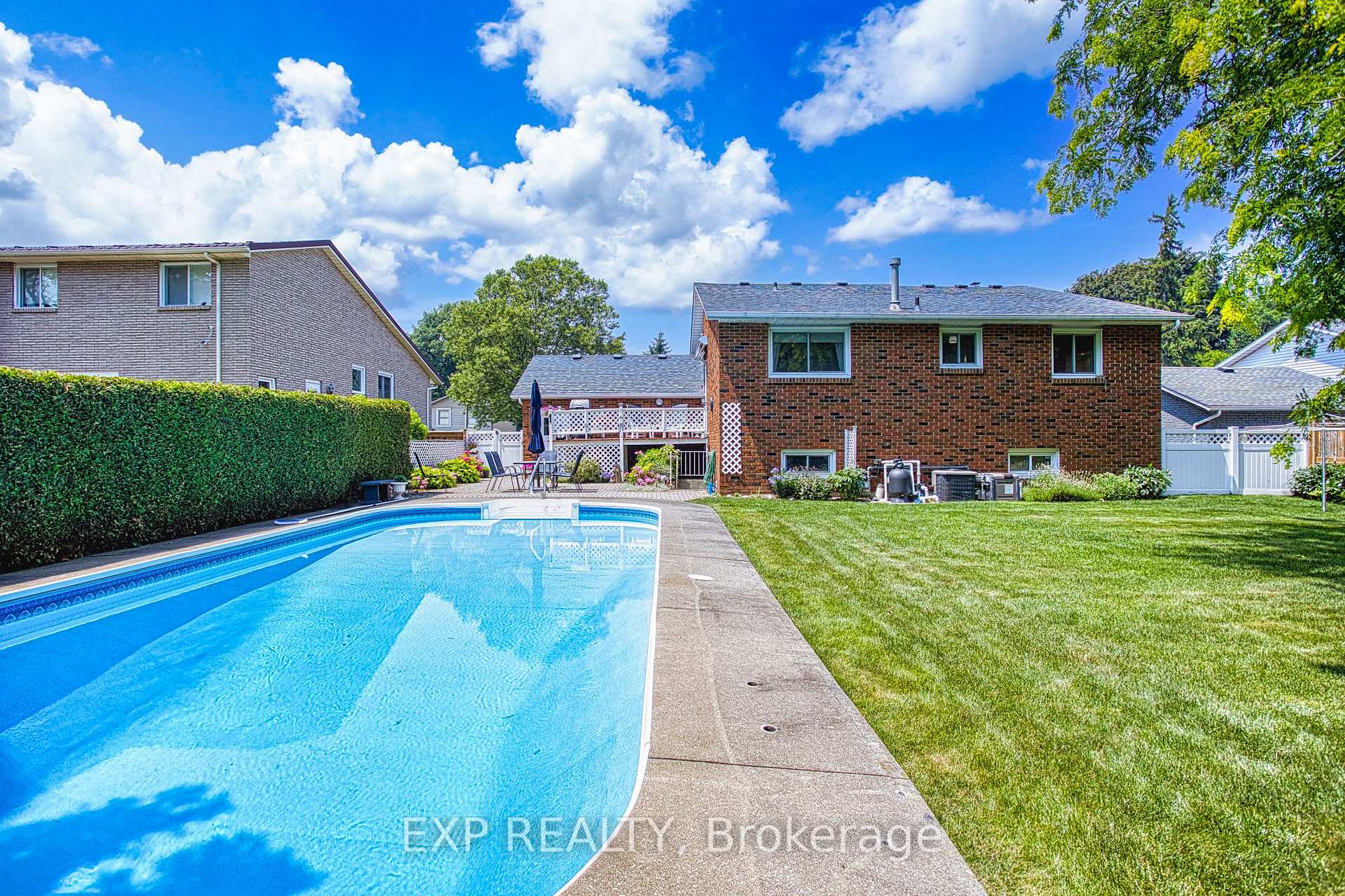 Photo 33 of 24 Samuel Road, Grimsby, Grimsby Beach — HOMEH