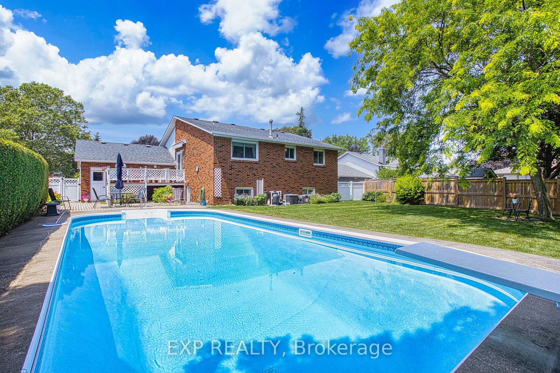 Photo 34 of 24 Samuel Road, Grimsby, Grimsby Beach — HOMEH