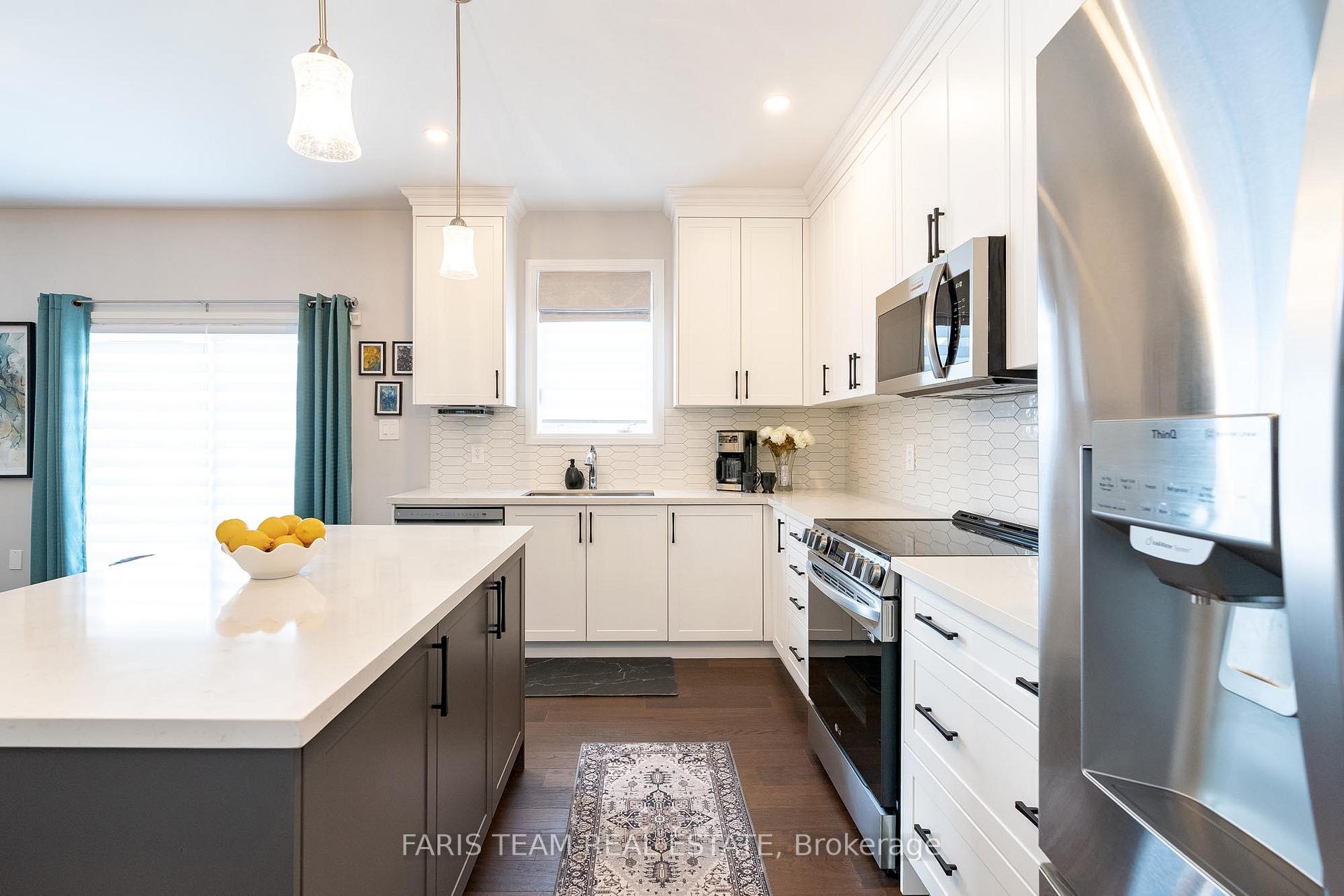 Photo 25 of 135 Ritchie Crescent, Springwater, Elmvale — HOMEH