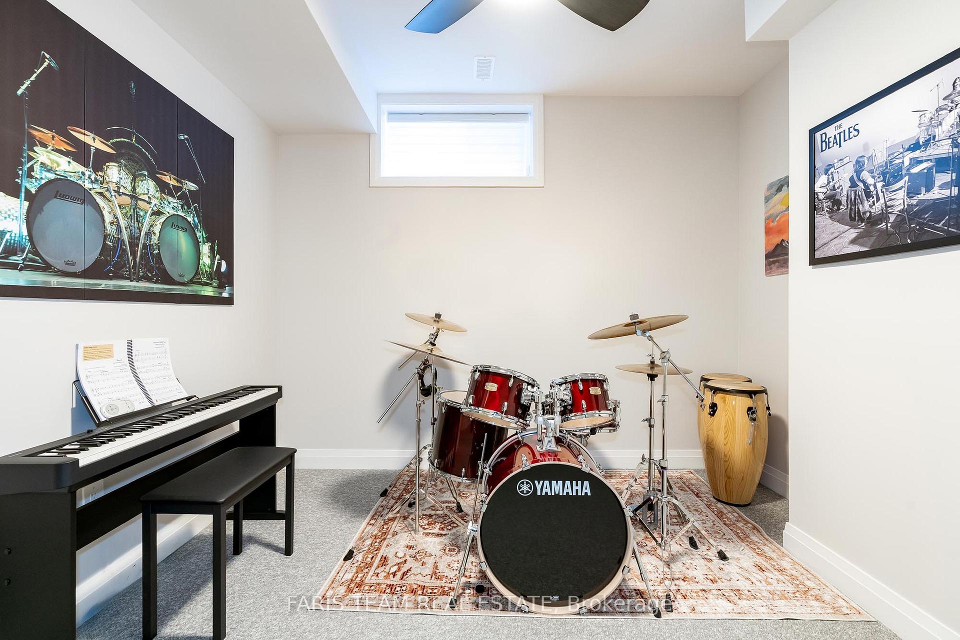 Photo 38 of 135 Ritchie Crescent, Springwater, Elmvale — HOMEH