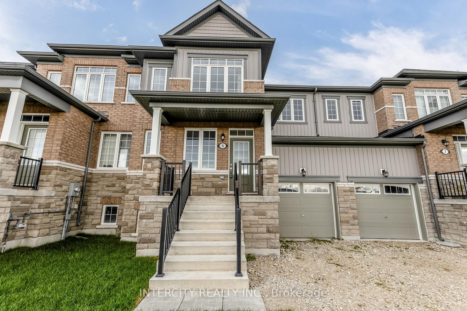 Photo 22 of 5 Carriage Lane S, Wasaga Beach — HOMEH