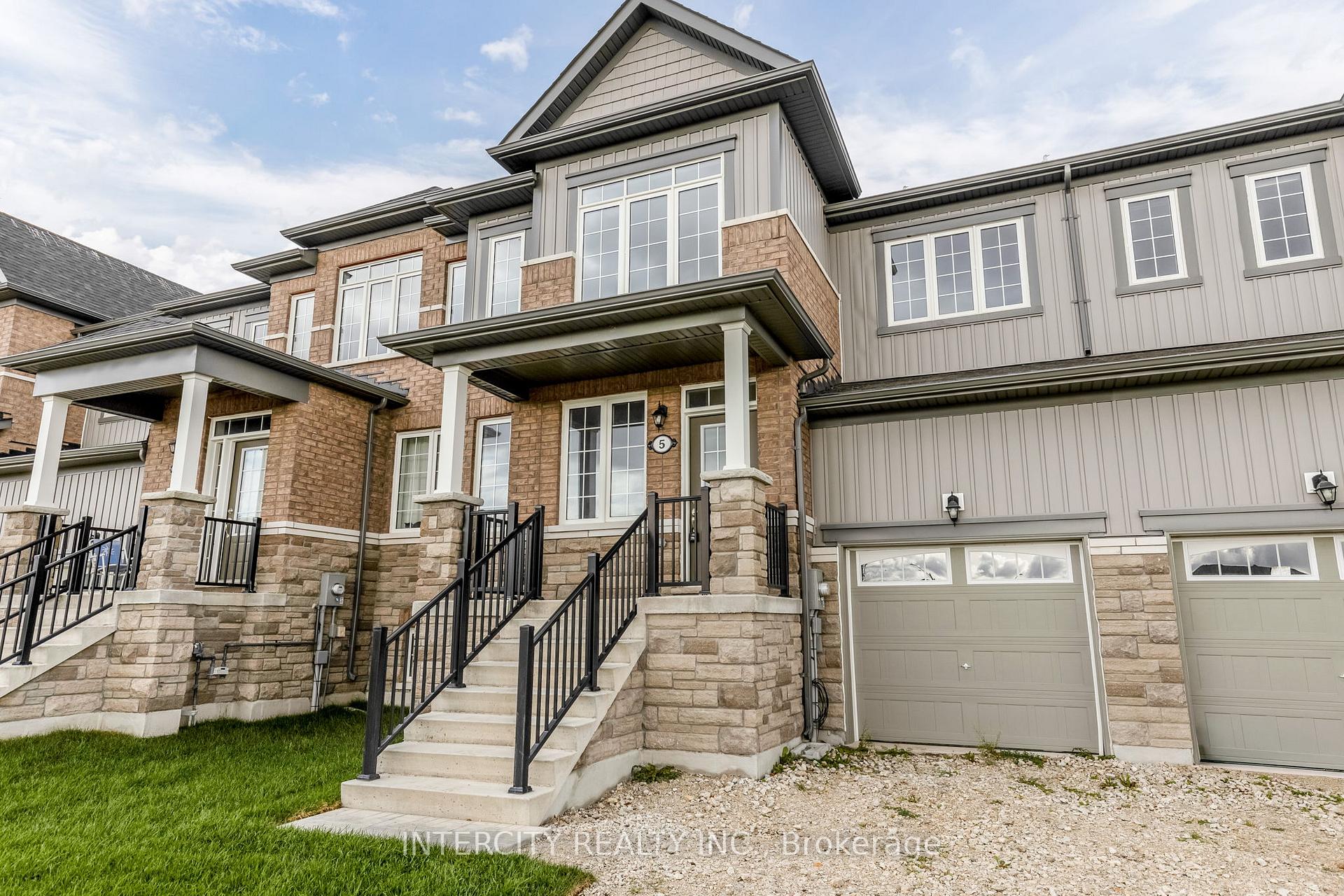 Photo 23 of 5 Carriage Lane S, Wasaga Beach — HOMEH