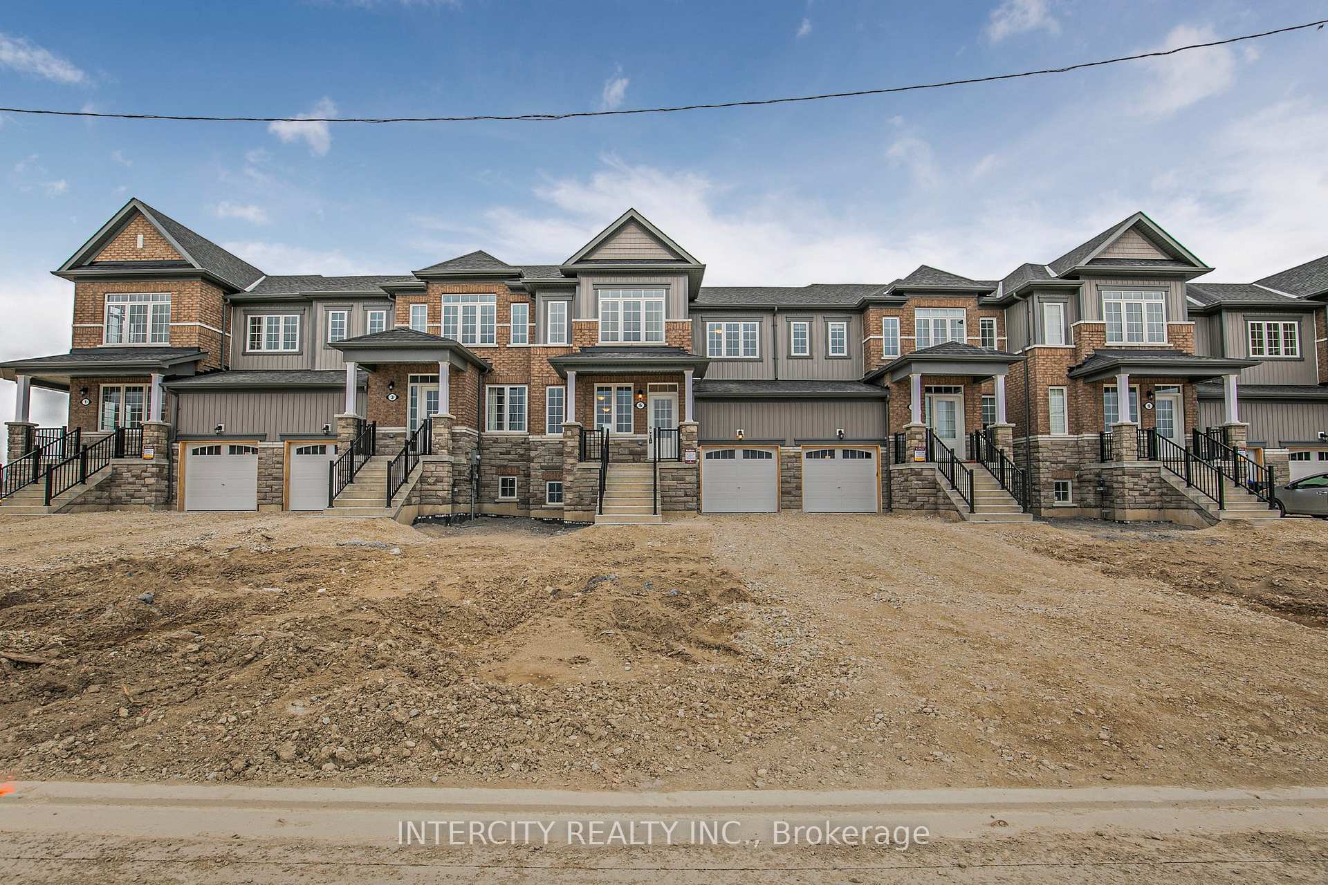 Photo 24 of 5 Carriage Lane S, Wasaga Beach — HOMEH