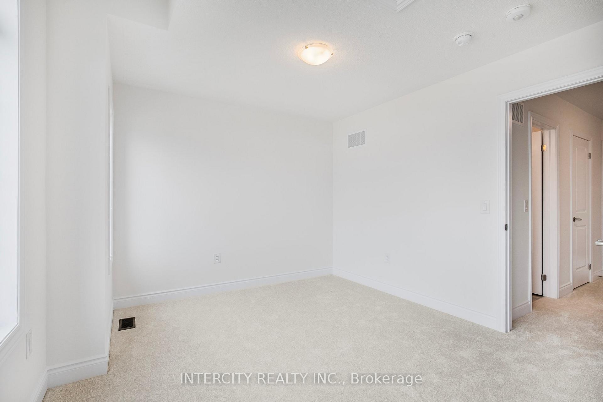 Photo 51 of 5 Carriage Lane S, Wasaga Beach — HOMEH