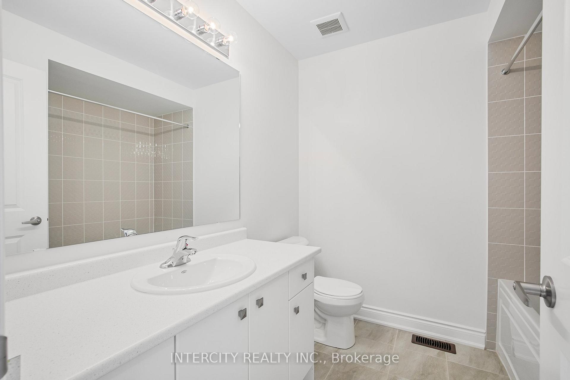 Photo 52 of 5 Carriage Lane S, Wasaga Beach — HOMEH