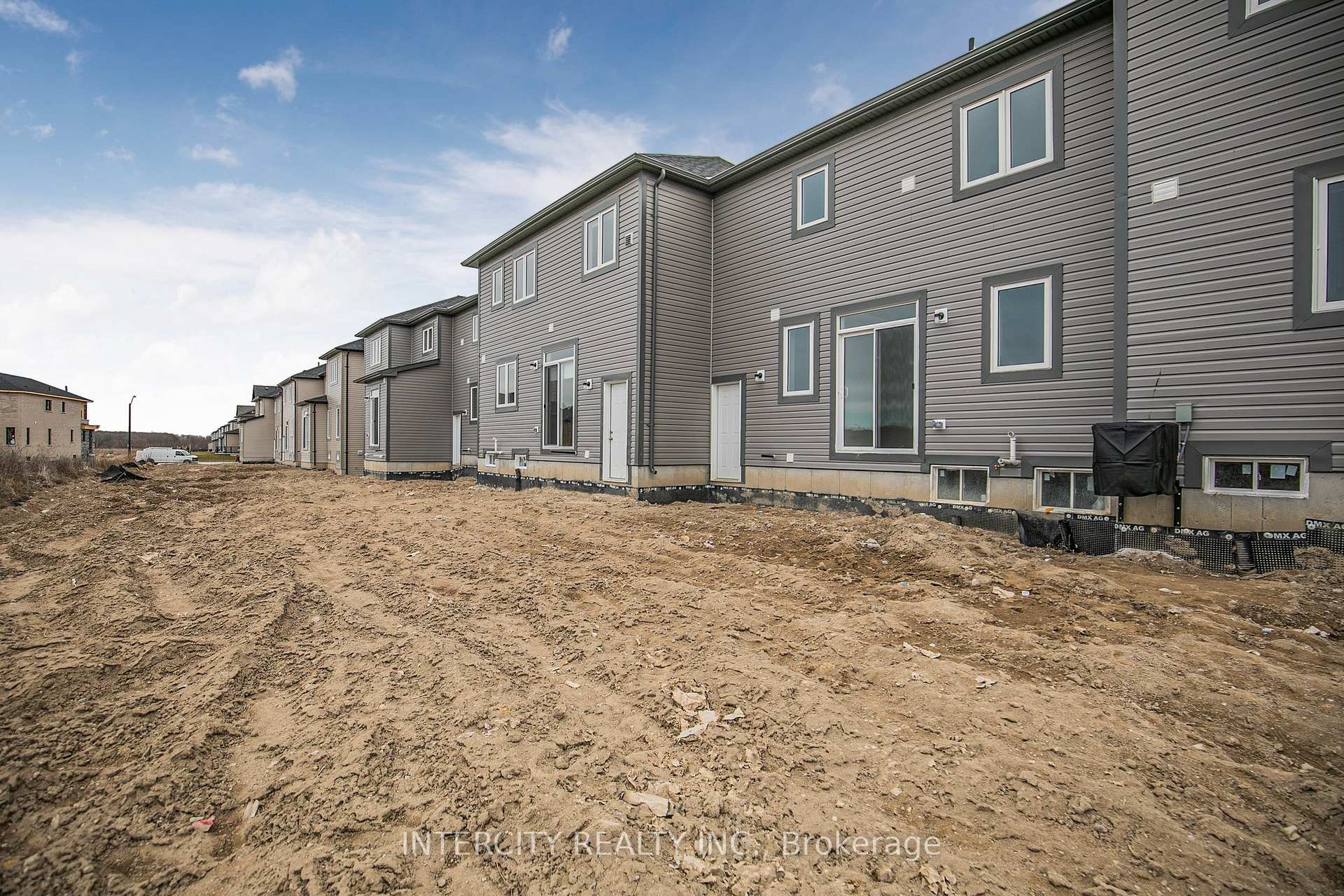 Photo 56 of 5 Carriage Lane S, Wasaga Beach — HOMEH
