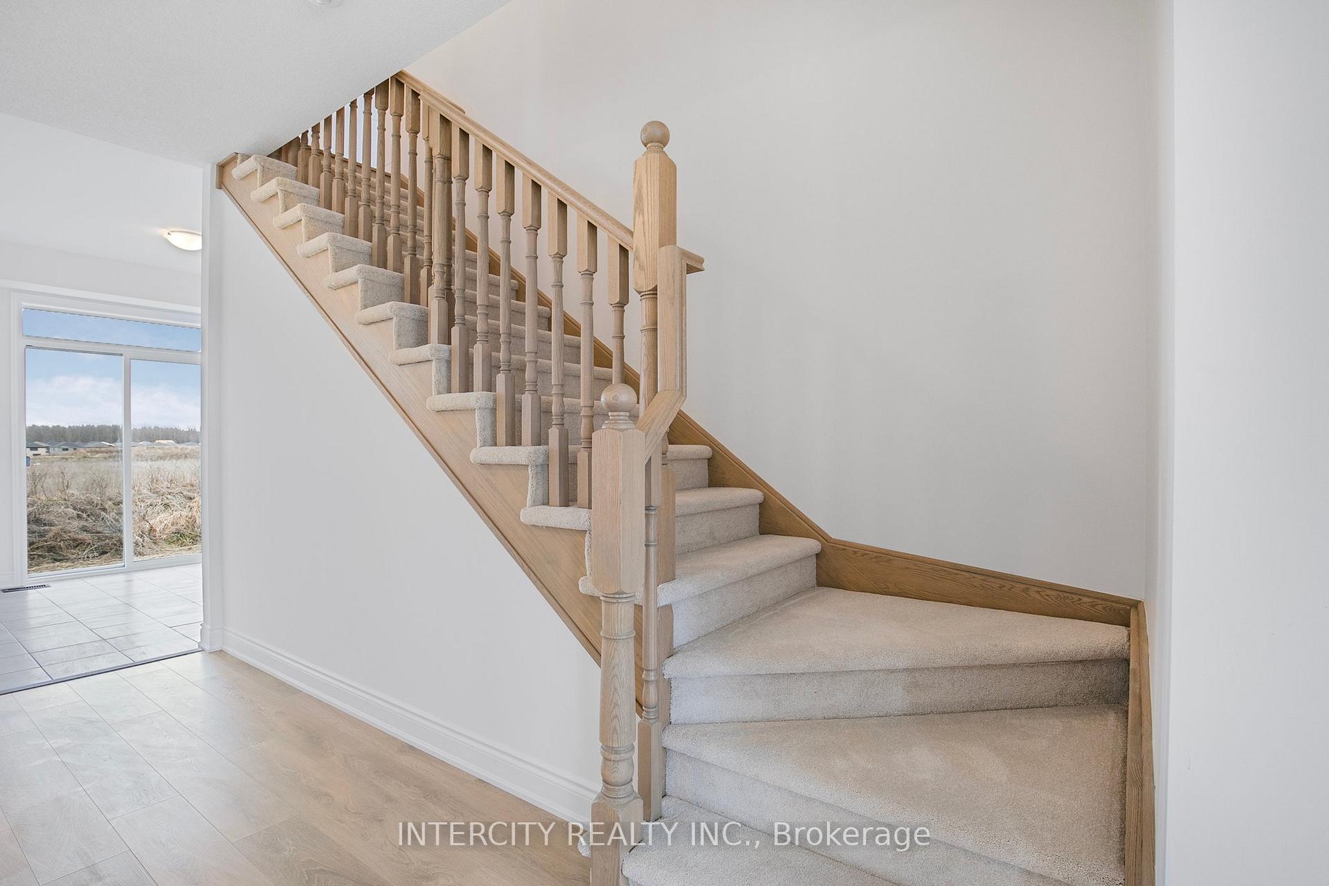 Photo 20 of 5 Carriage Lane S, Wasaga Beach — HOMEH