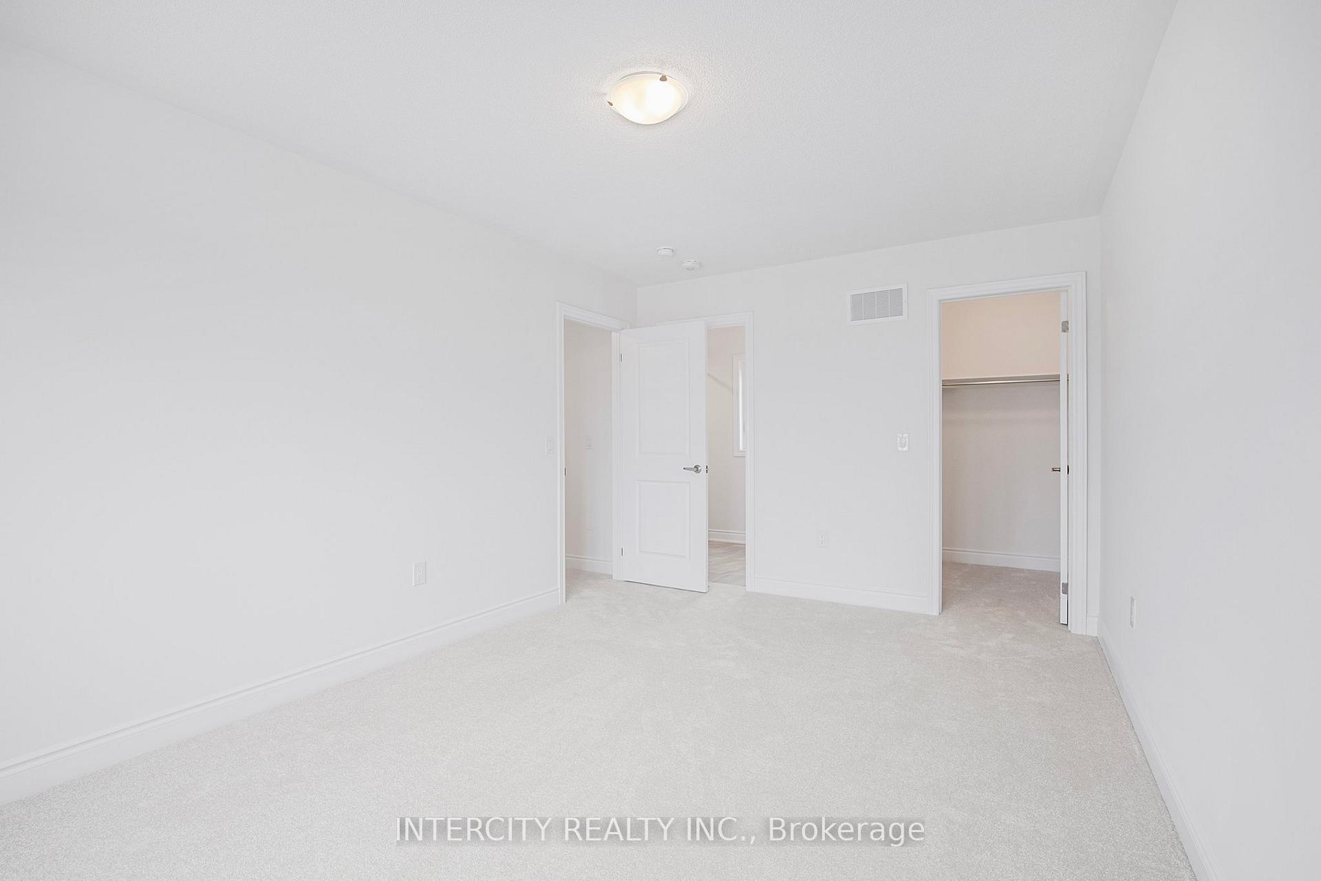 Photo 61 of 5 Carriage Lane S, Wasaga Beach — HOMEH