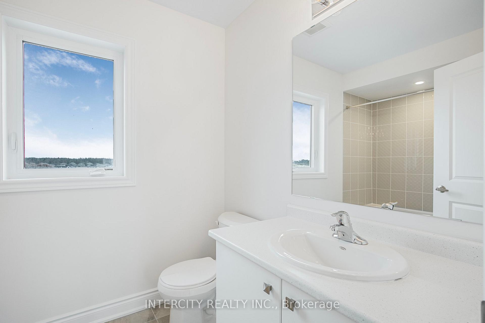 Photo 63 of 5 Carriage Lane S, Wasaga Beach — HOMEH