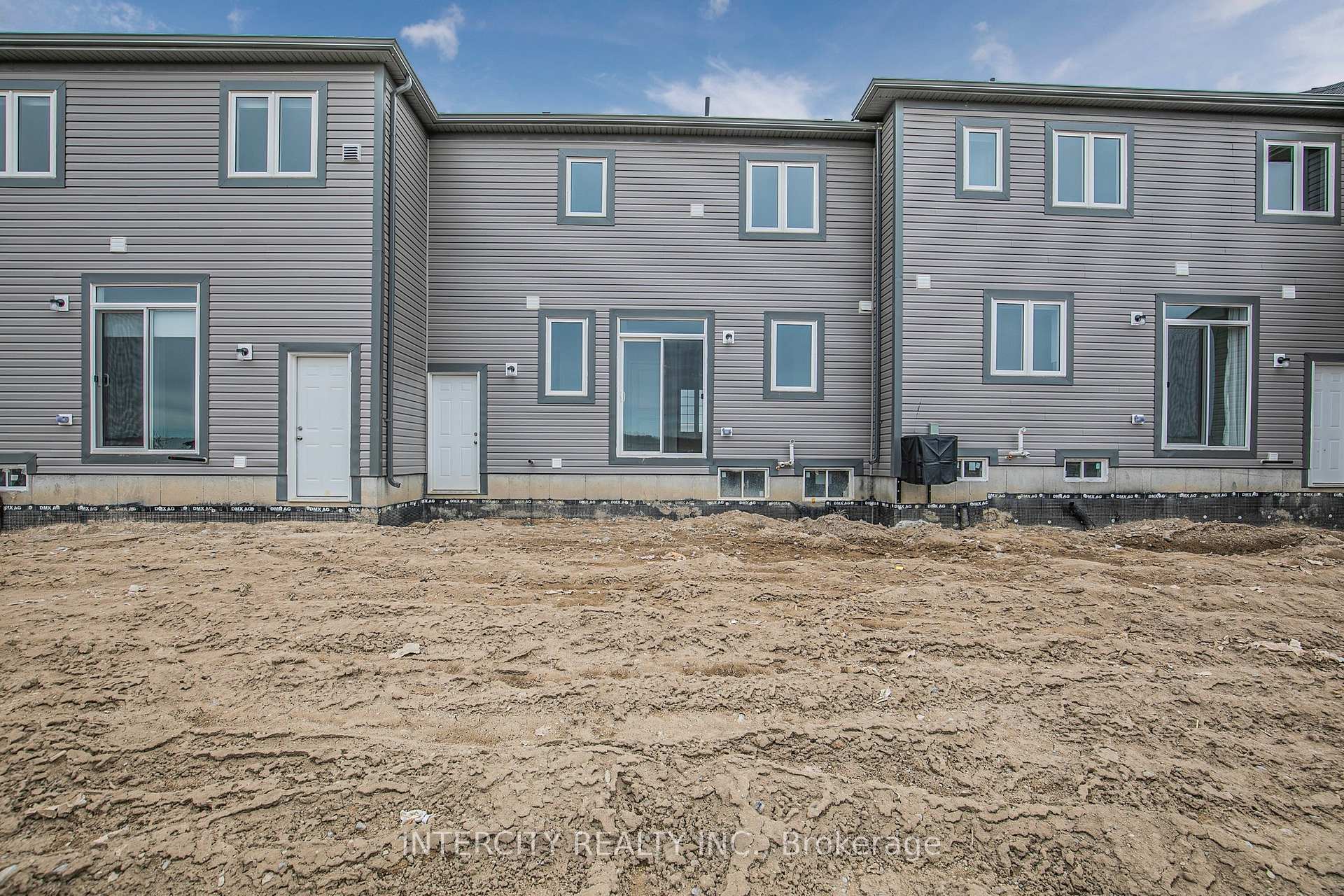 Photo 72 of 5 Carriage Lane S, Wasaga Beach — HOMEH