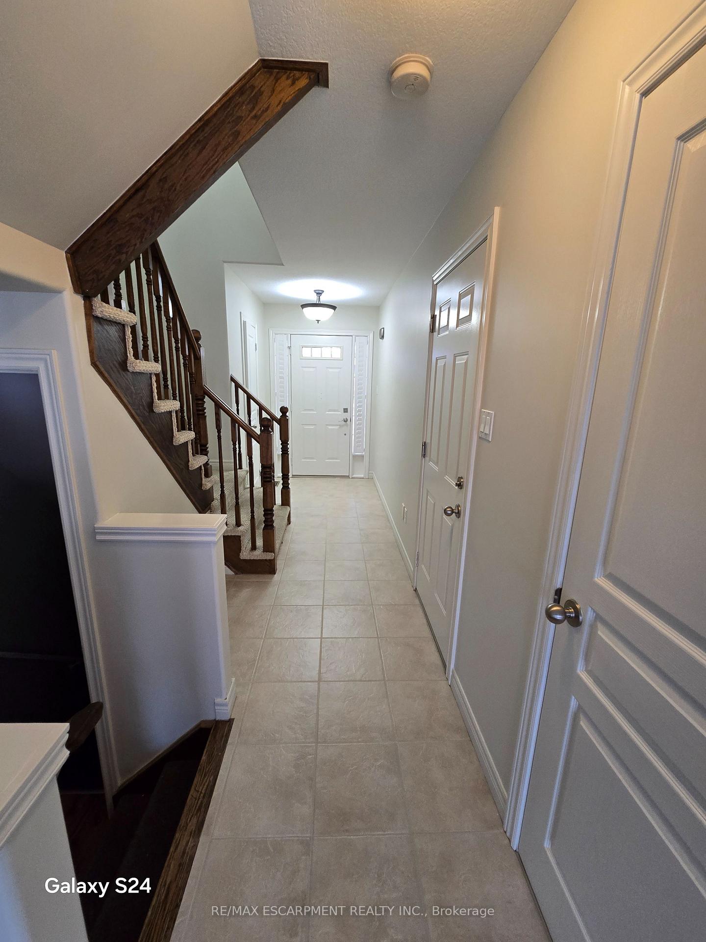 Photo 15 of 12 Magnificent Way, Hamilton, Rural Glanbrook — HOMEH