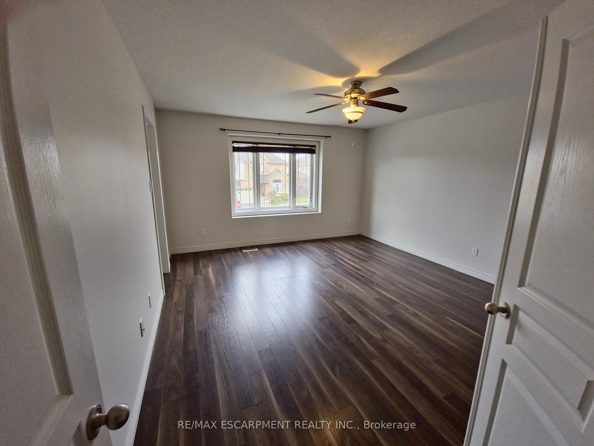 Photo 17 of 12 Magnificent Way, Hamilton, Rural Glanbrook — HOMEH
