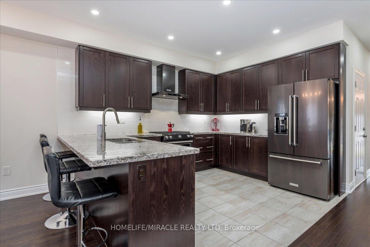 Photo 5 of 50 Arnold Crescent, New Tecumseth, Alliston — HOMEH