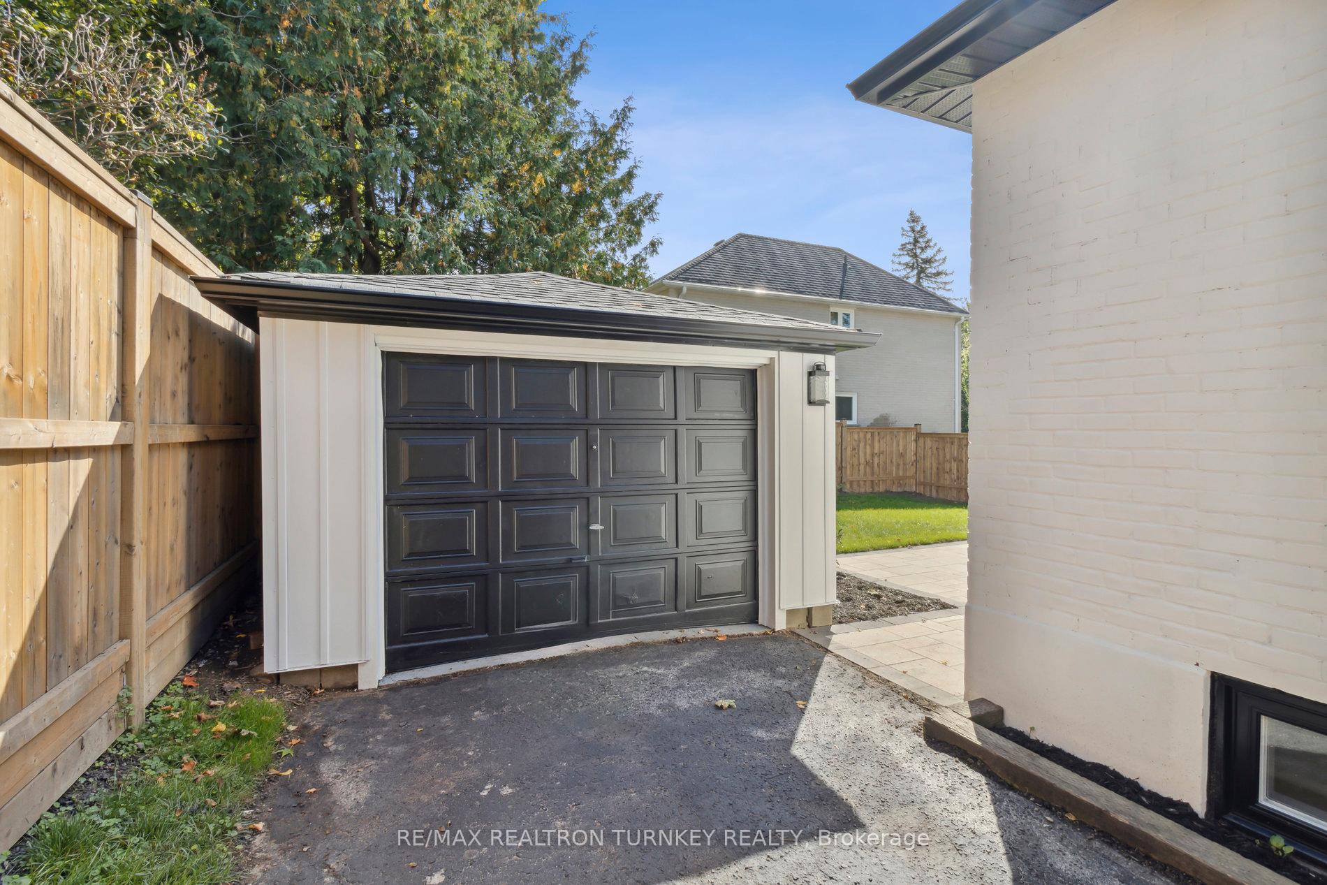 Photo 27 of 31 Kennedy Street W, Aurora, Aurora Village — HOMEH