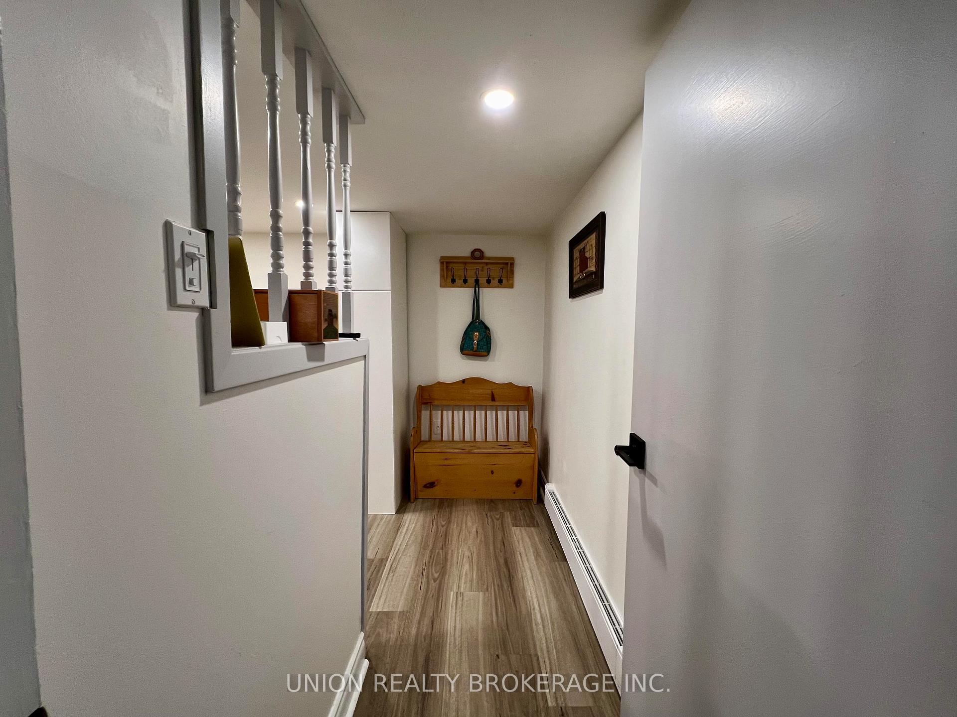 Photo 2 of Unit Lower, 18 Elmer Avenue, Toronto, The Beaches — HOMEH