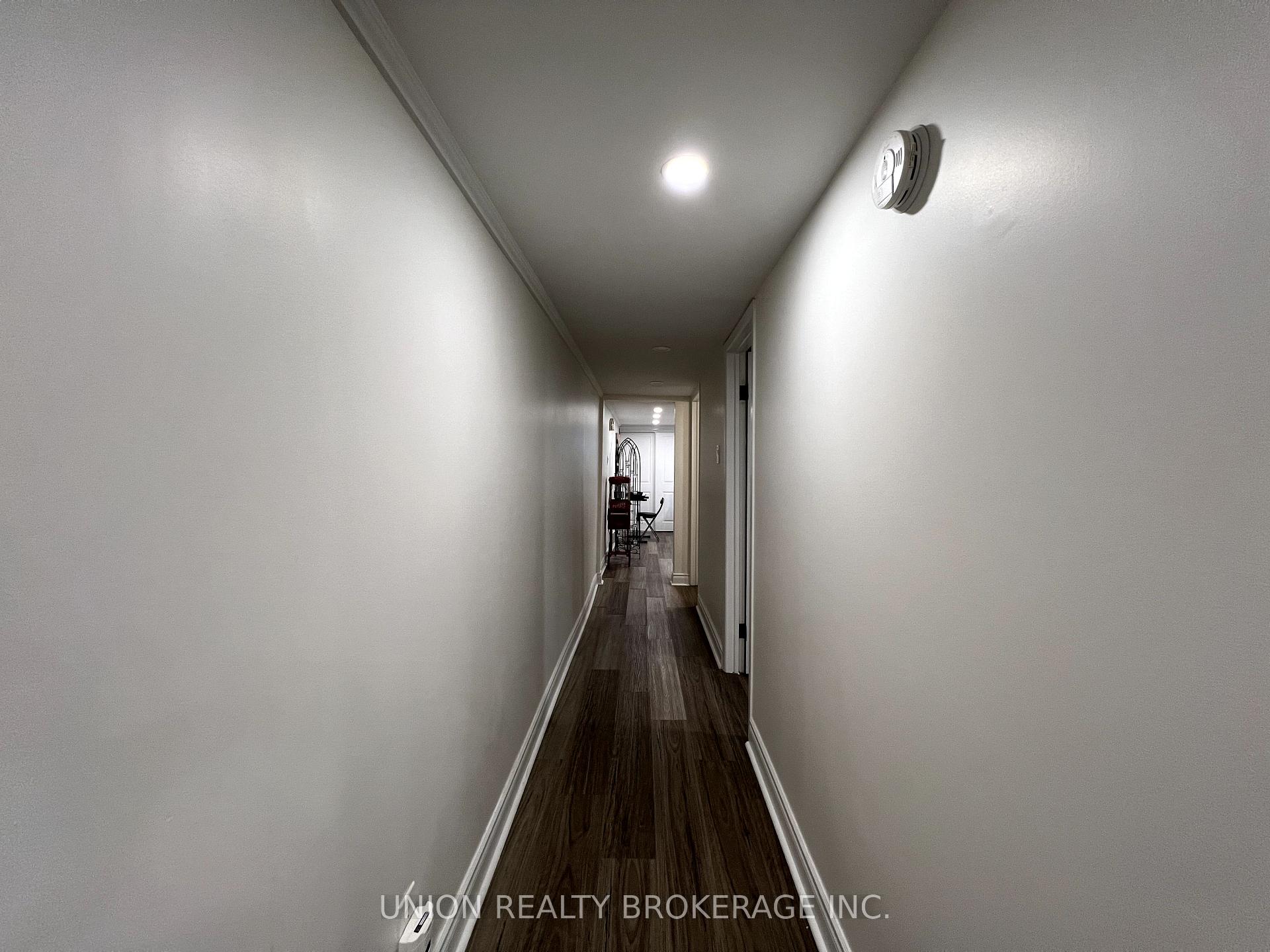 Photo 4 of Unit Lower, 18 Elmer Avenue, Toronto, The Beaches — HOMEH