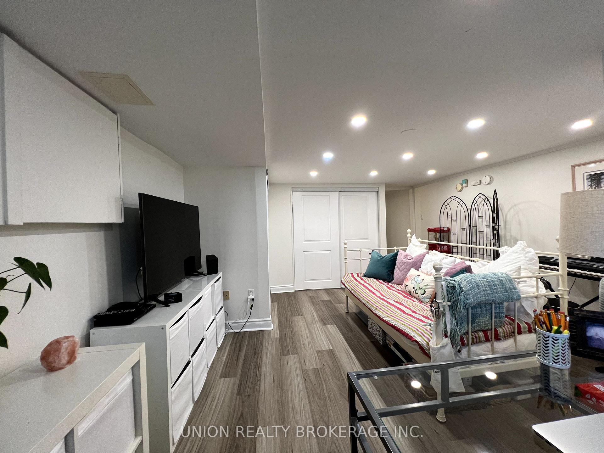 Photo 10 of Unit Lower, 18 Elmer Avenue, Toronto, The Beaches — HOMEH