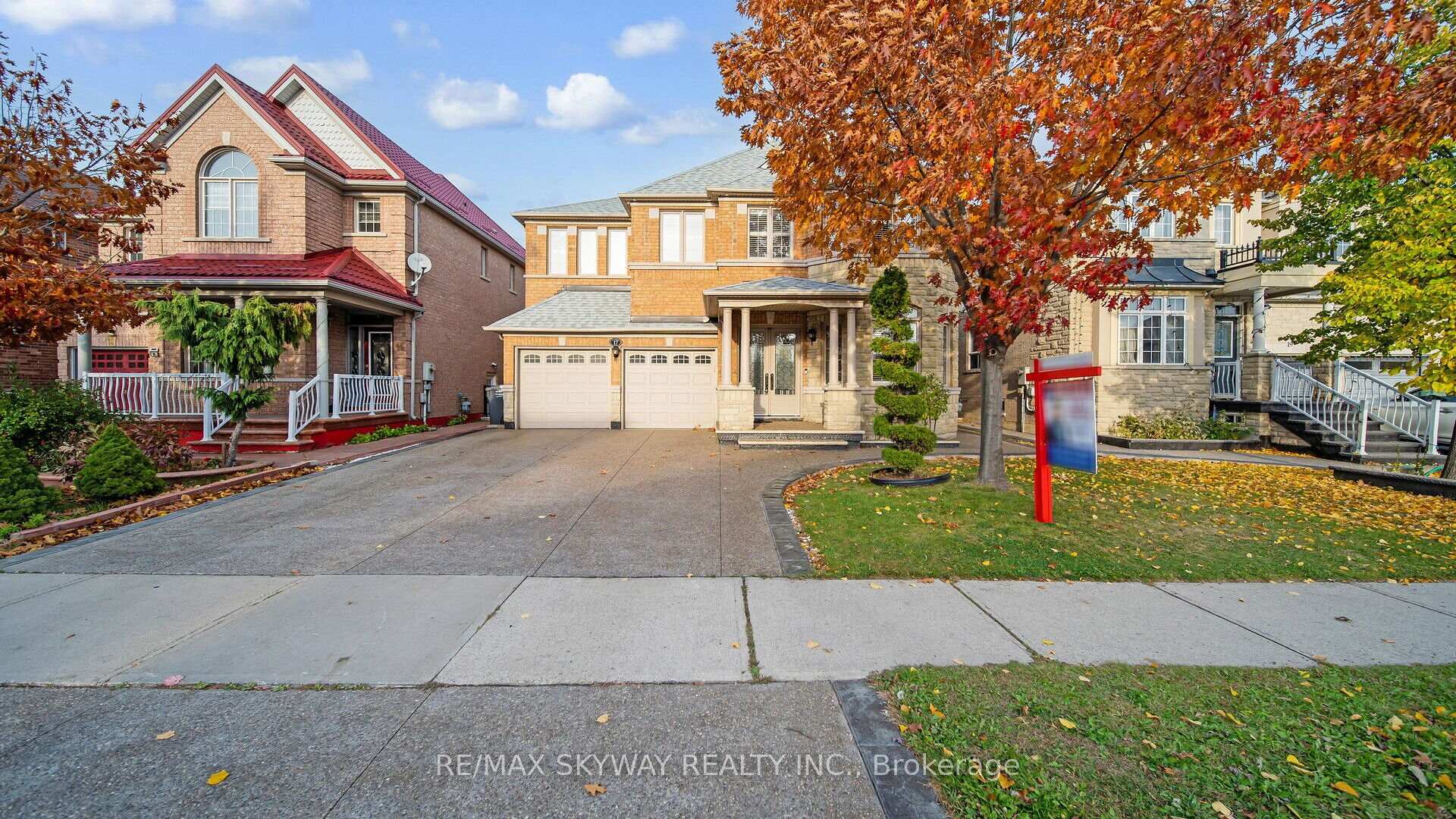 Photo 4 of 17 Valleycreek Drive, Brampton, Bram East — HOMEH