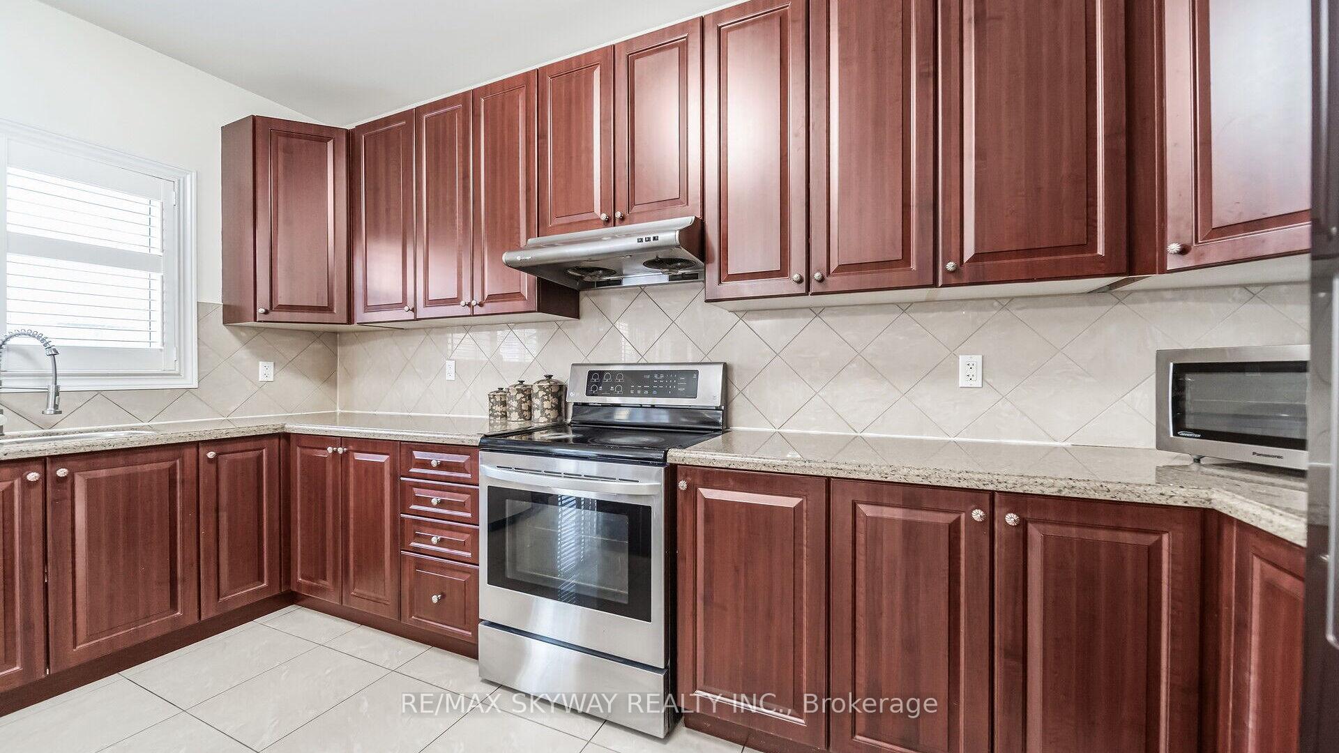 Photo 17 of 17 Valleycreek Drive, Brampton, Bram East — HOMEH