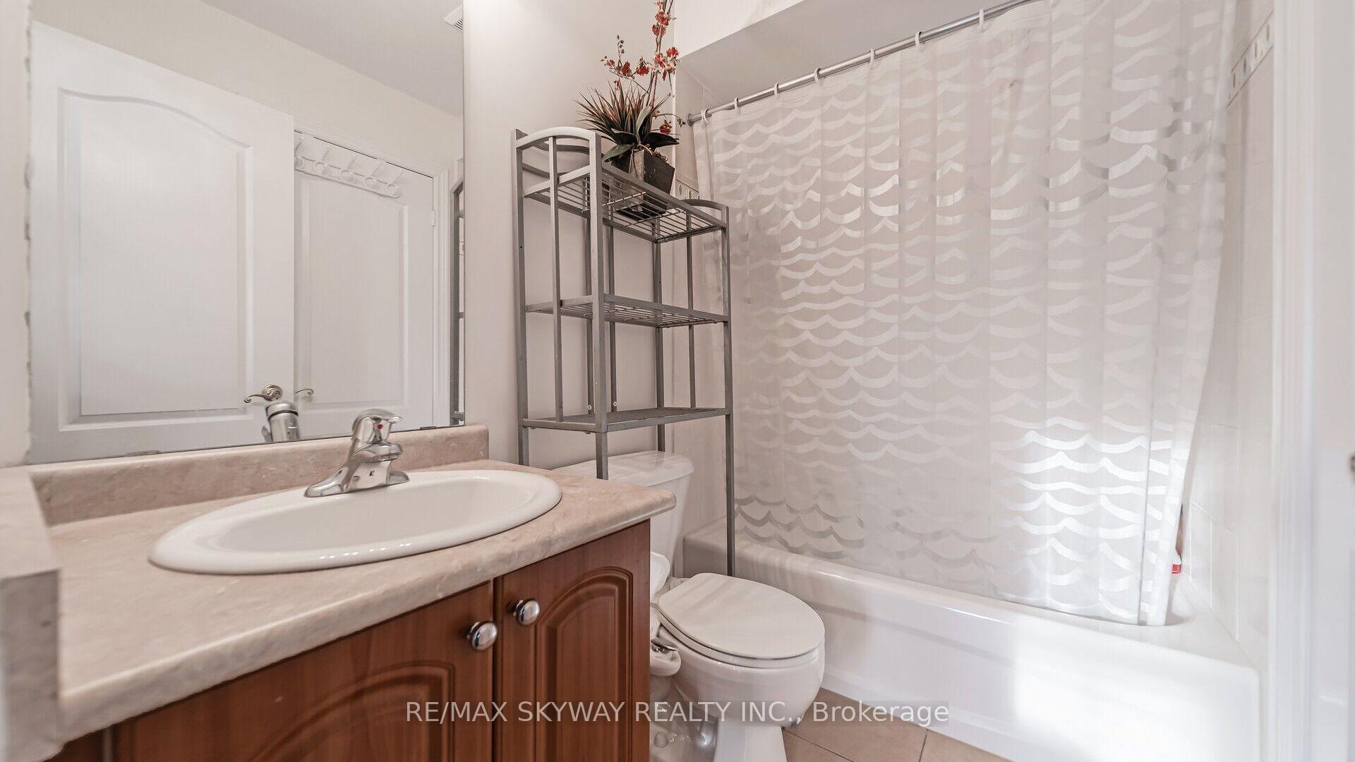 Photo 30 of 17 Valleycreek Drive, Brampton, Bram East — HOMEH