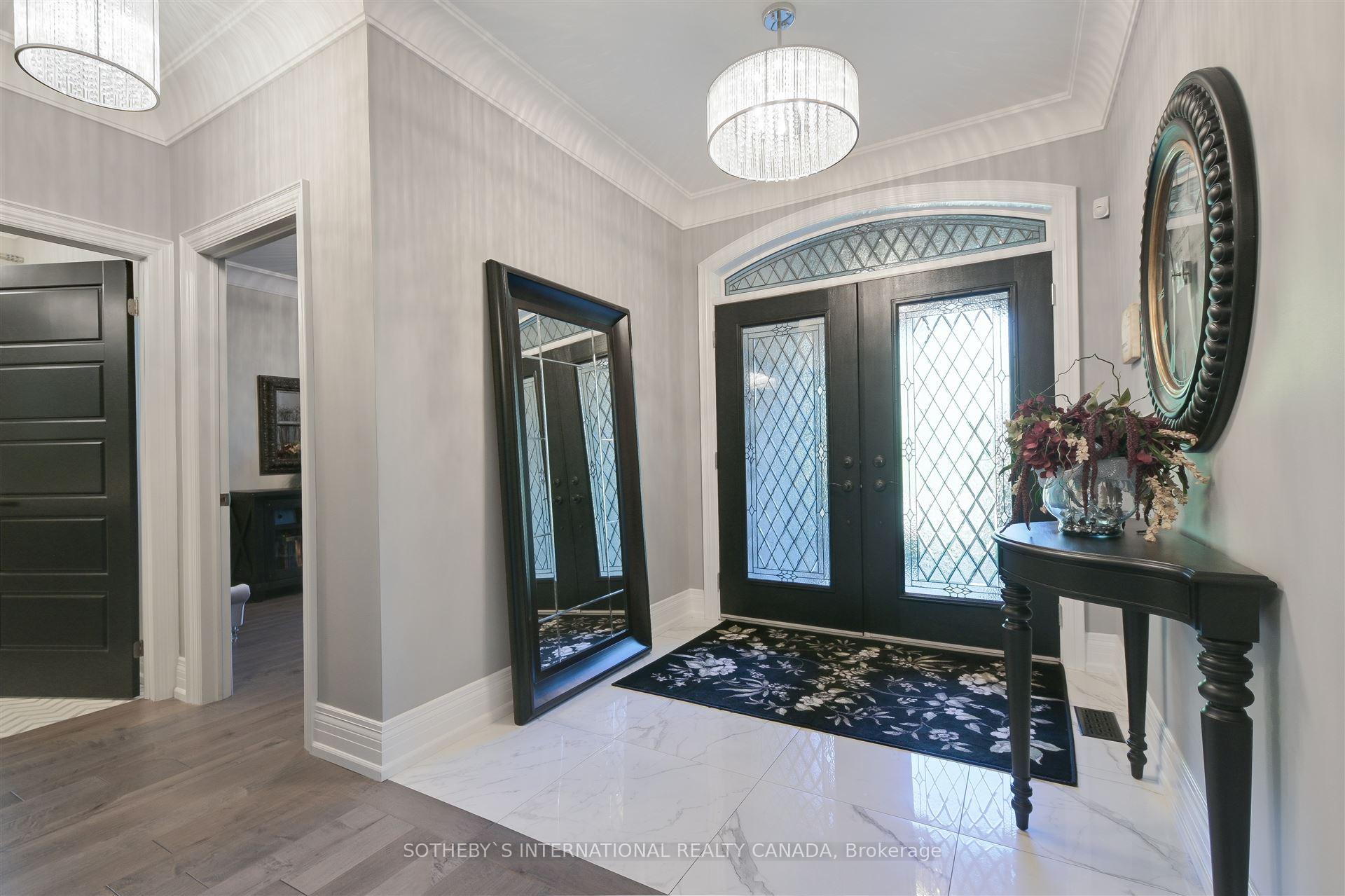 Photo 5 of 35 Victoria Street, King, Schomberg — HOMEH