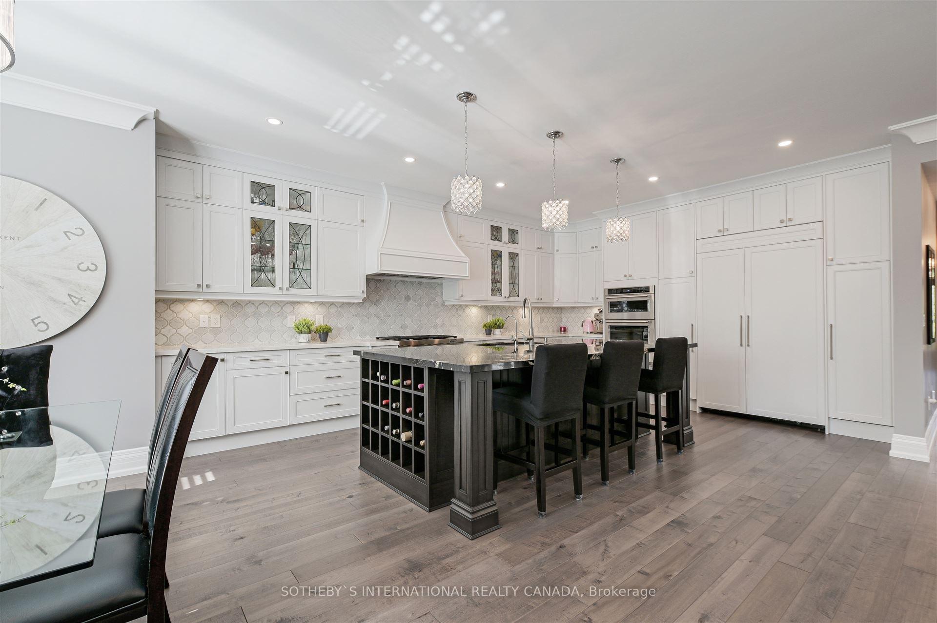 Photo 7 of 35 Victoria Street, King, Schomberg — HOMEH