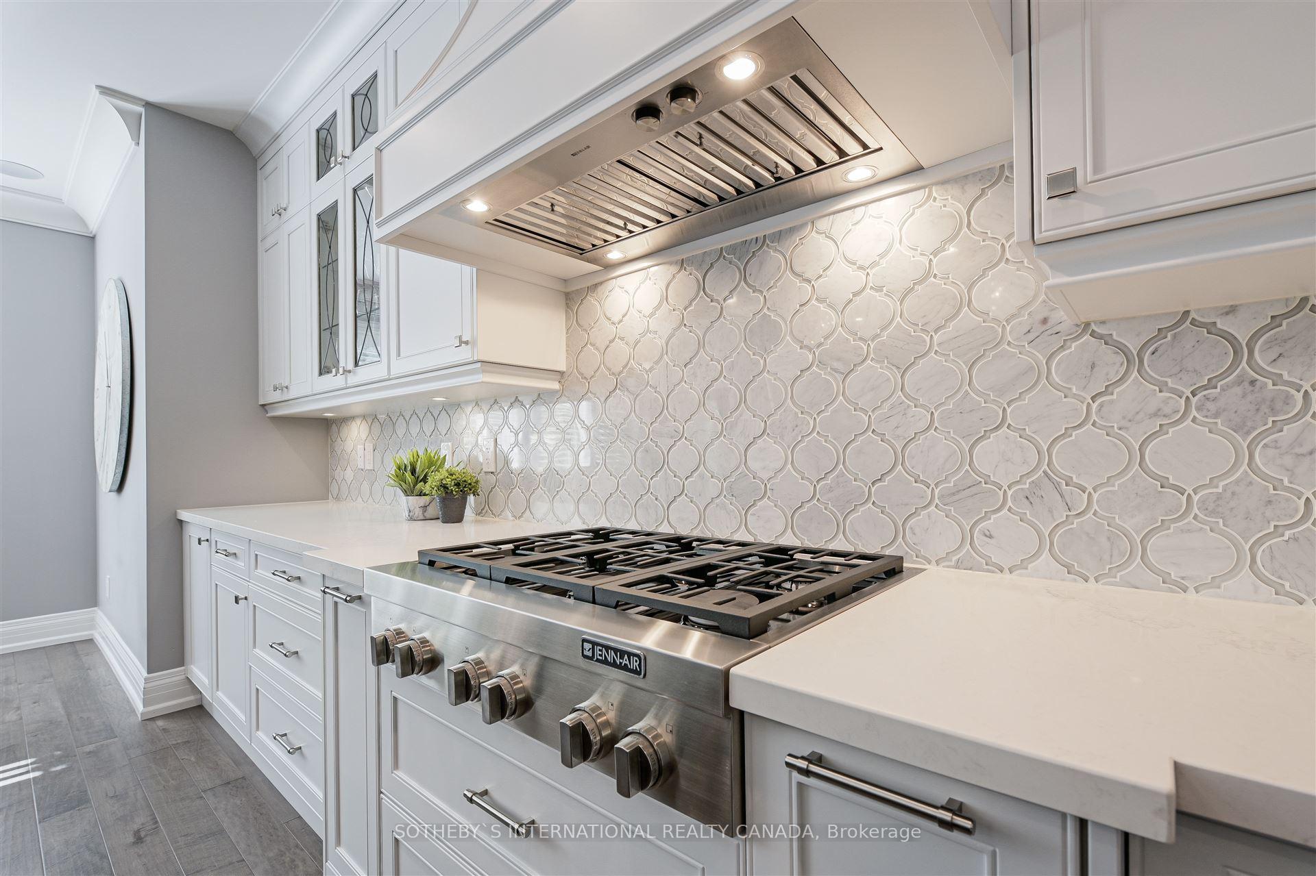 Photo 10 of 35 Victoria Street, King, Schomberg — HOMEH