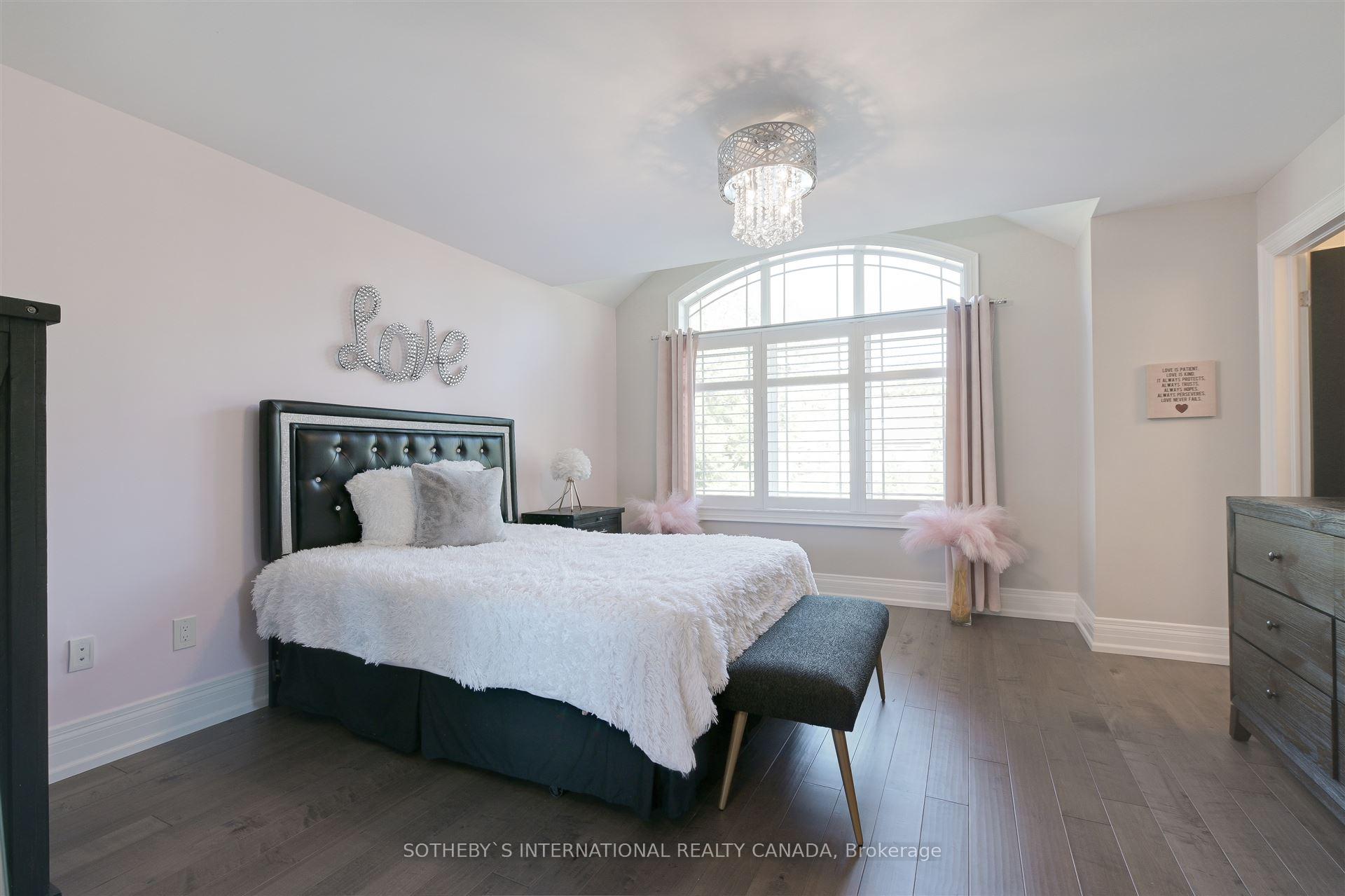 Photo 27 of 35 Victoria Street, King, Schomberg — HOMEH