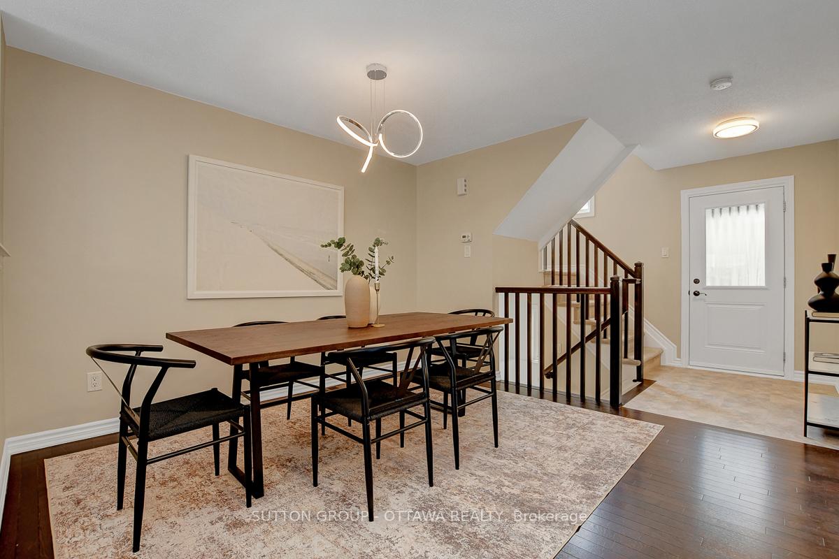 Photo 10 of 460 Meadowhawk Crescent, Ottawa, Barrhaven - Half Moon Bay — HOMEH