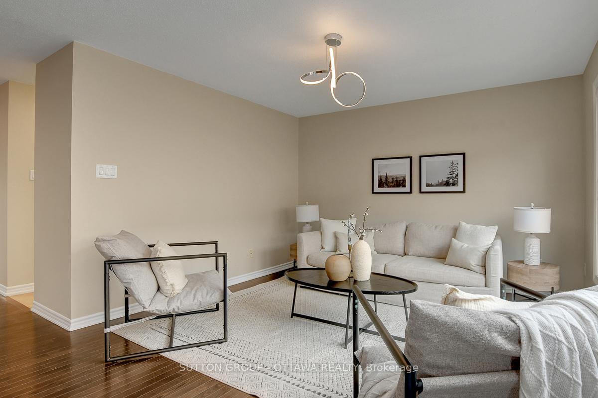 Photo 12 of 460 Meadowhawk Crescent, Ottawa, Barrhaven - Half Moon Bay — HOMEH