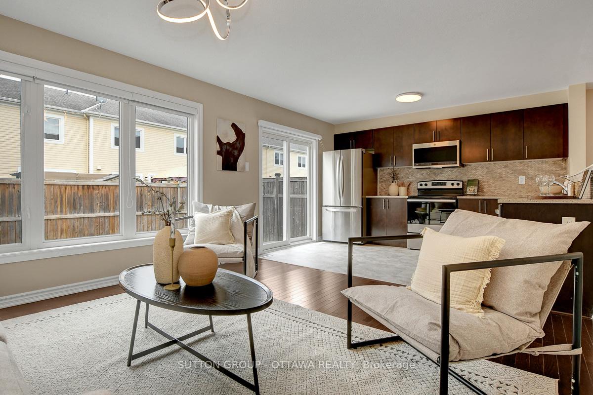 Photo 14 of 460 Meadowhawk Crescent, Ottawa, Barrhaven - Half Moon Bay — HOMEH