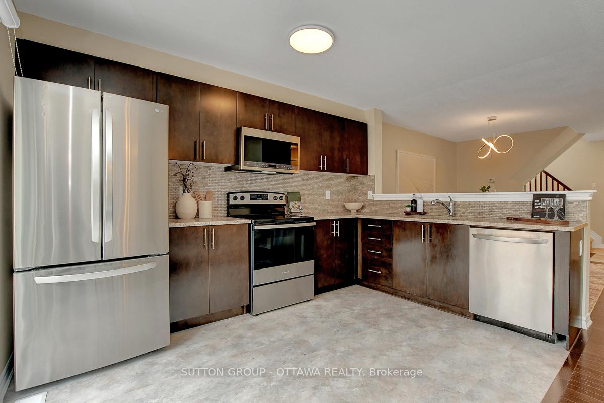 Photo 16 of 460 Meadowhawk Crescent, Ottawa, Barrhaven - Half Moon Bay — HOMEH
