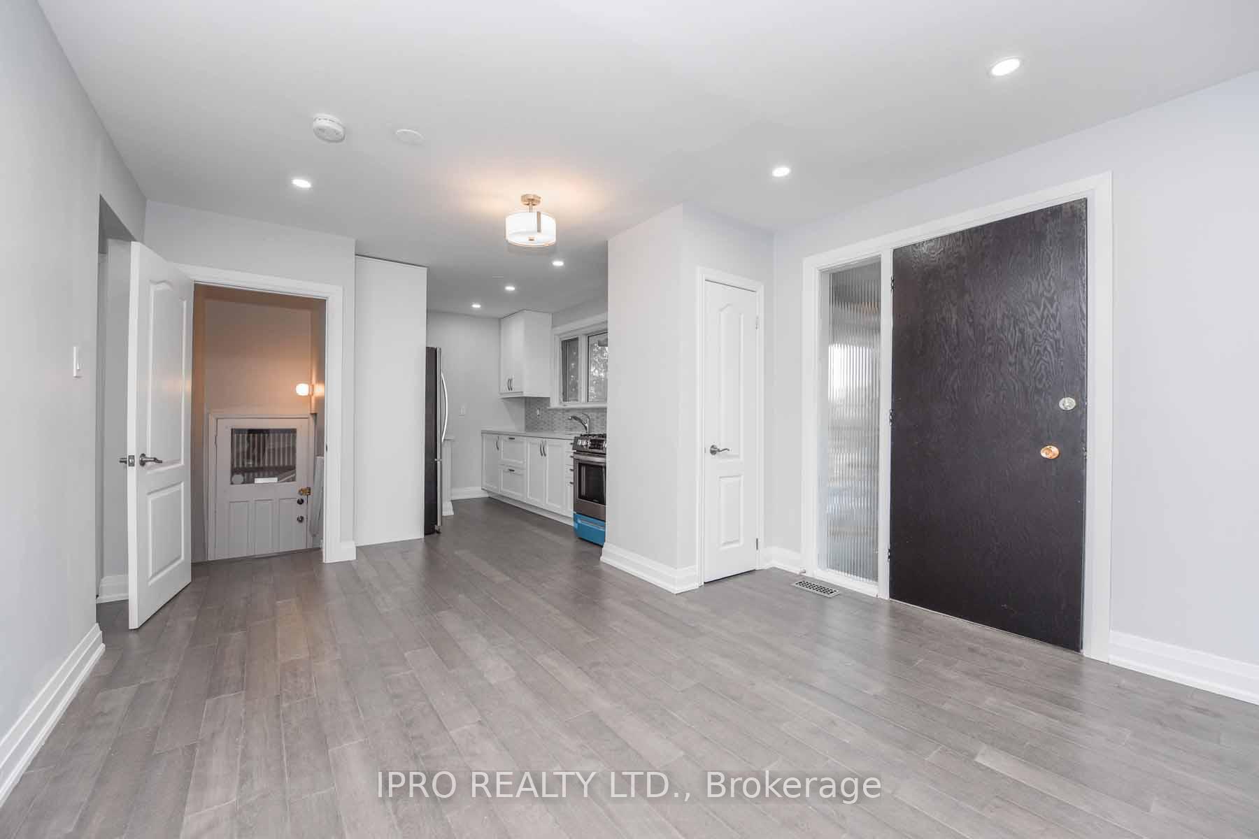 Photo 24 of 3 Cambridge Crescent, Brampton, Northwood Park — HOMEH