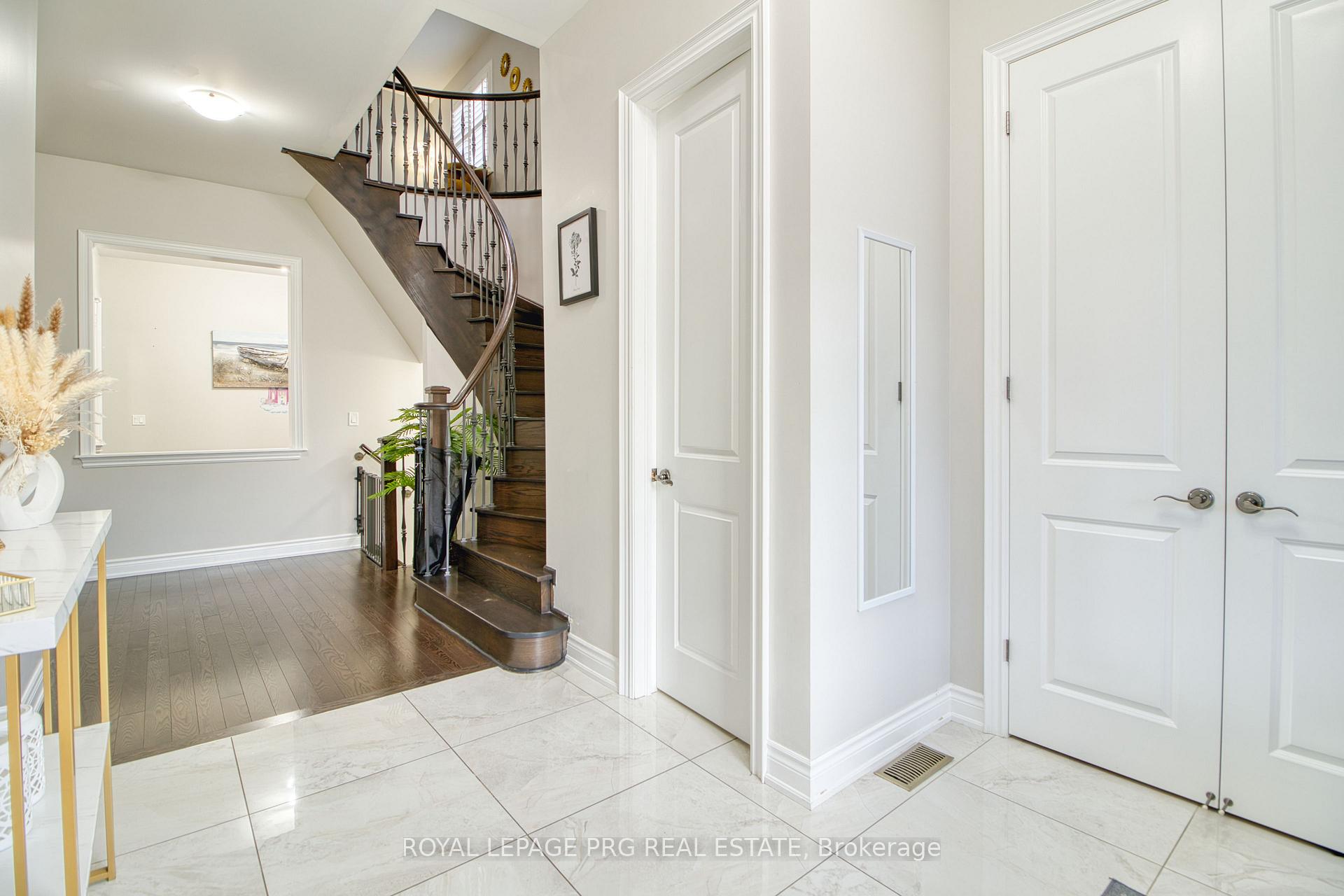 Photo 5 of 12 Idol Road, Brampton, Credit Valley — HOMEH