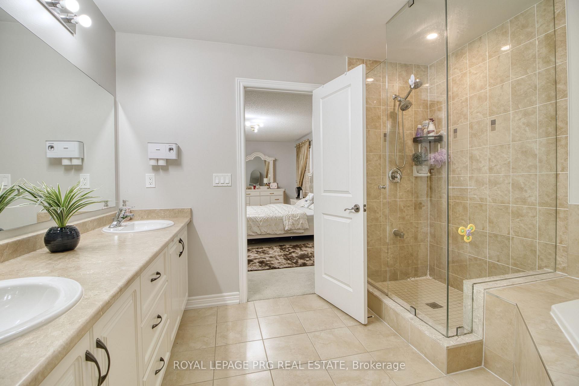 Photo 24 of 12 Idol Road, Brampton, Credit Valley — HOMEH