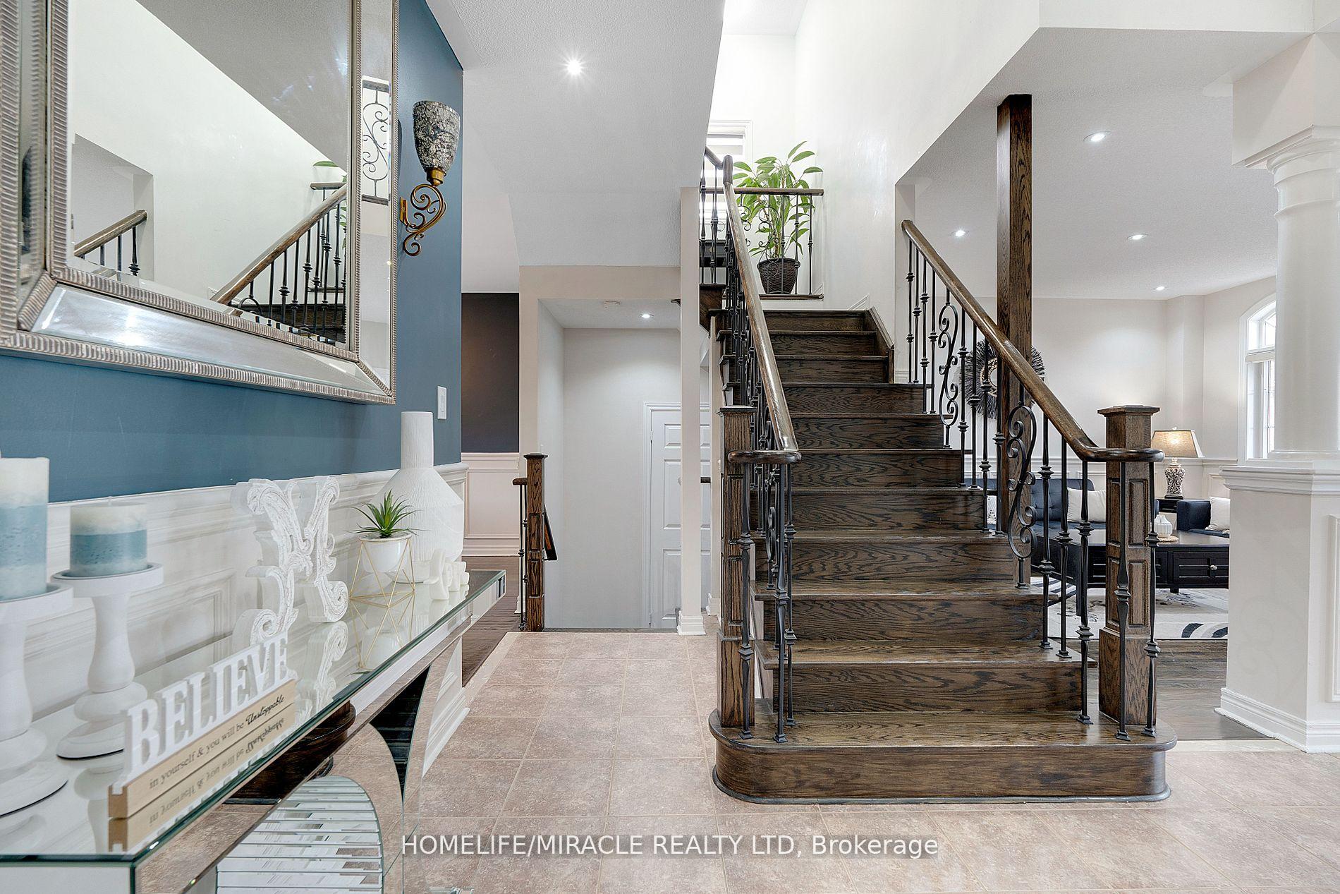 Photo 6 of 46 Amboise Crescent, Brampton, Fletcher's Meadow — HOMEH