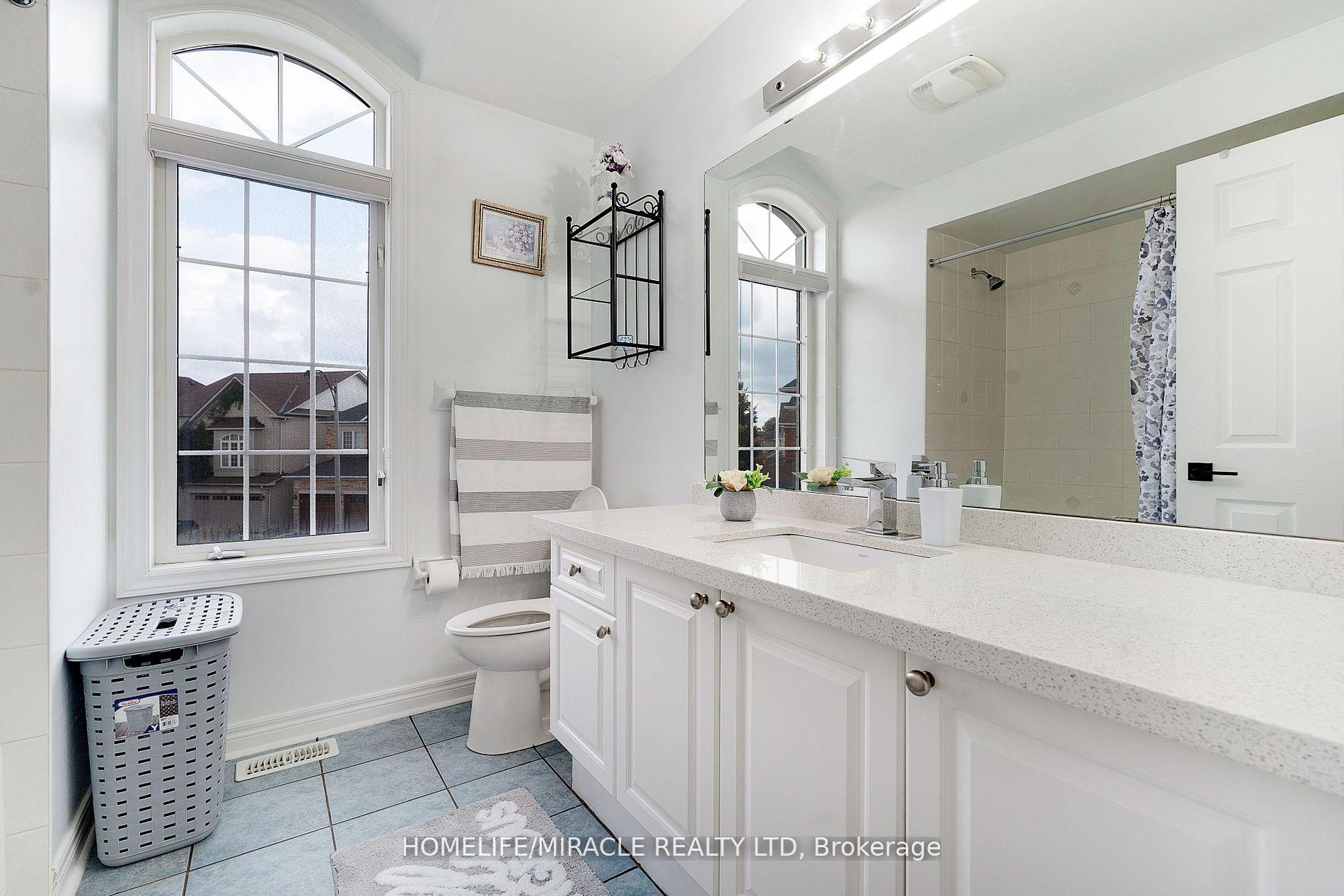 Photo 26 of 46 Amboise Crescent, Brampton, Fletcher's Meadow — HOMEH