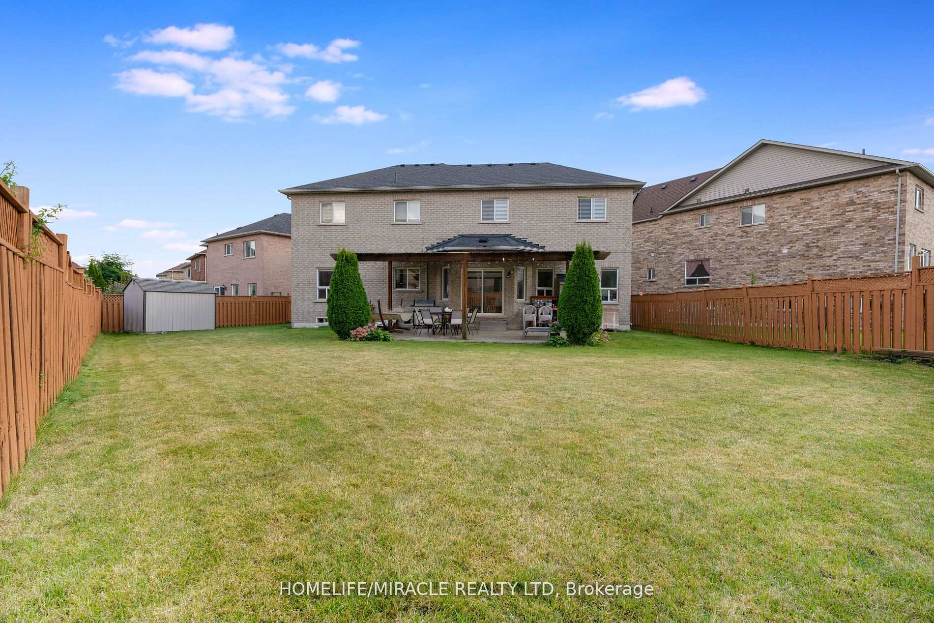 Photo 35 of 46 Amboise Crescent, Brampton, Fletcher's Meadow — HOMEH