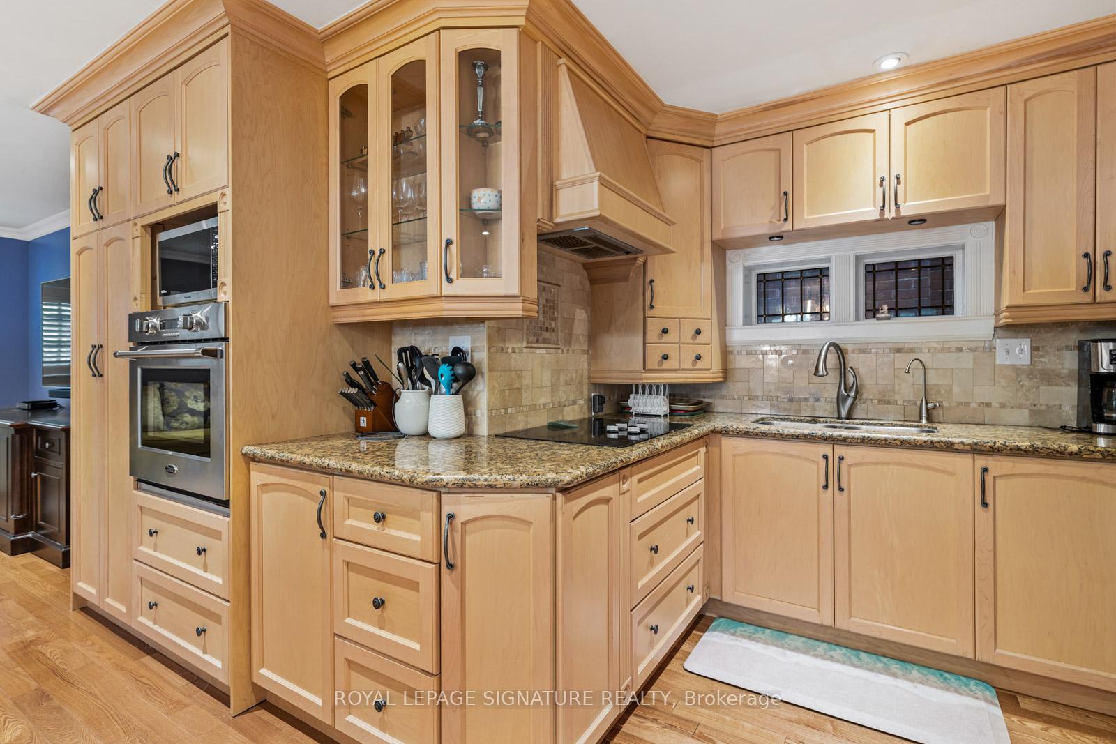 Photo 7 of 232 Old Forest Hill Road, Toronto, Forest Hill North — HOMEH