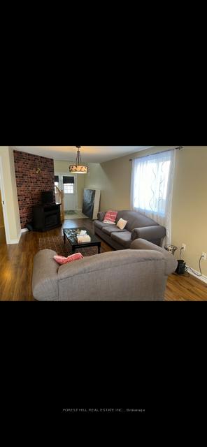 Photo 3 of 22 Crew Court, Barrie, Ardagh — HOMEH