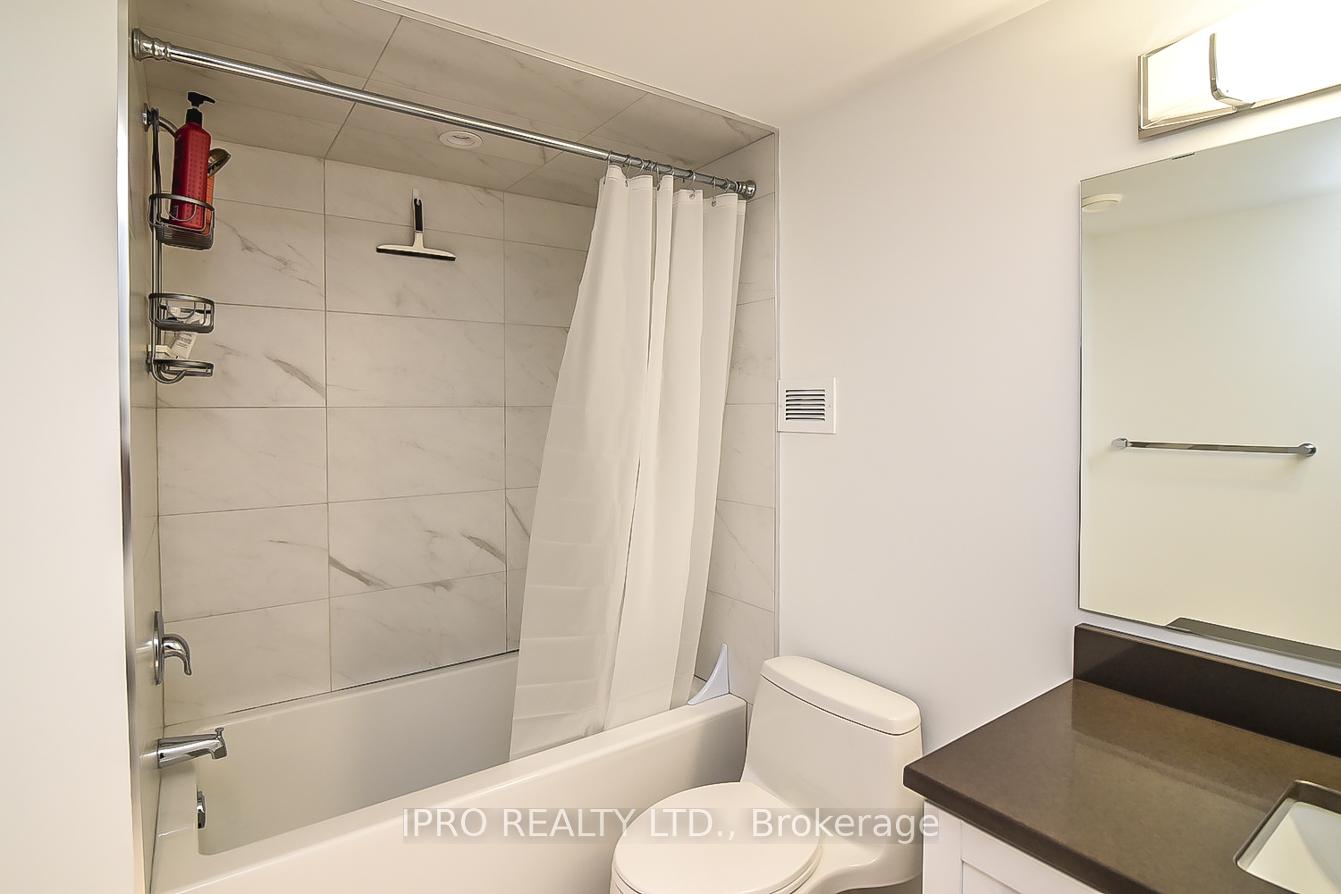Photo 23 of 118 Seneca Drive, Hamilton, Ancaster — HOMEH