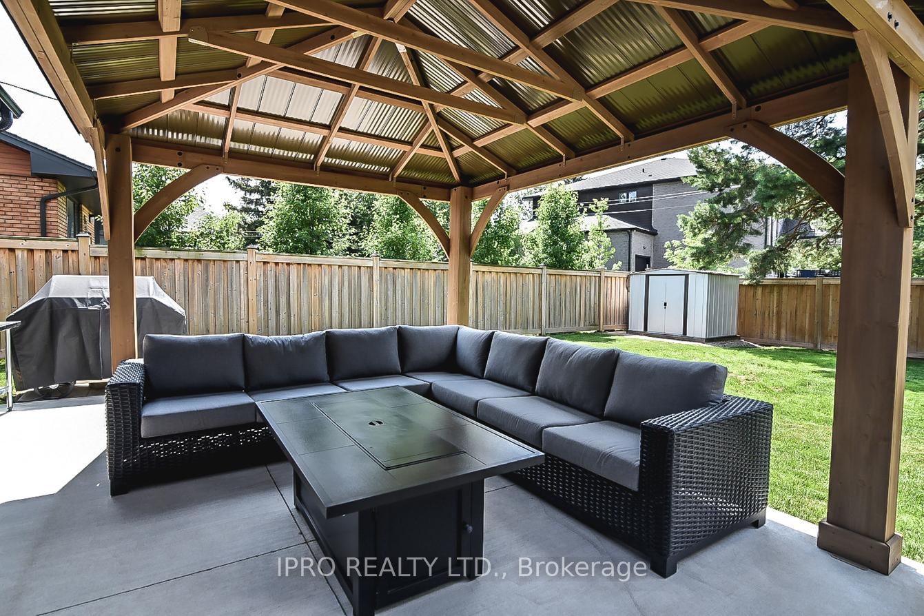Photo 25 of 118 Seneca Drive, Hamilton, Ancaster — HOMEH