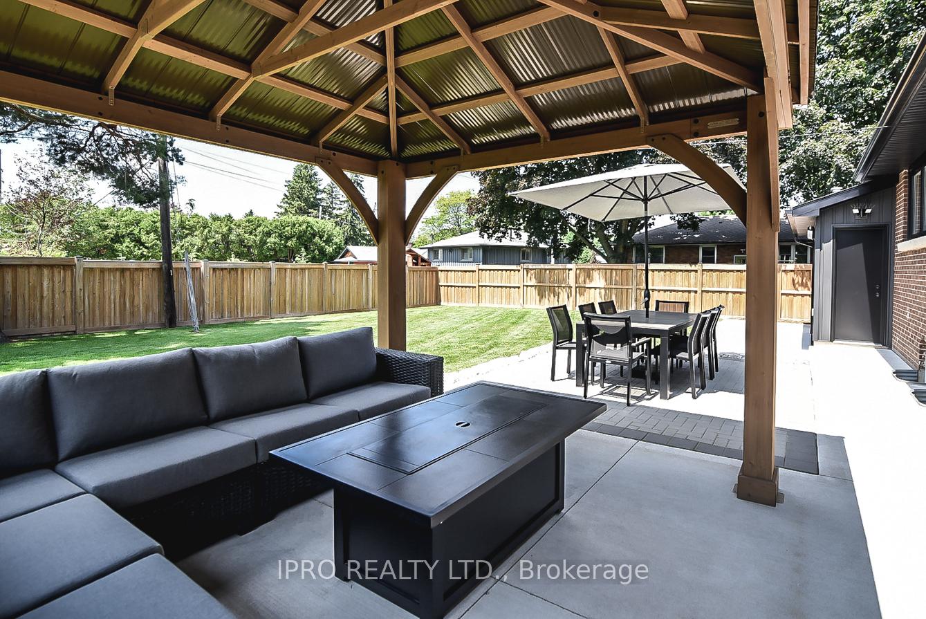 Photo 26 of 118 Seneca Drive, Hamilton, Ancaster — HOMEH