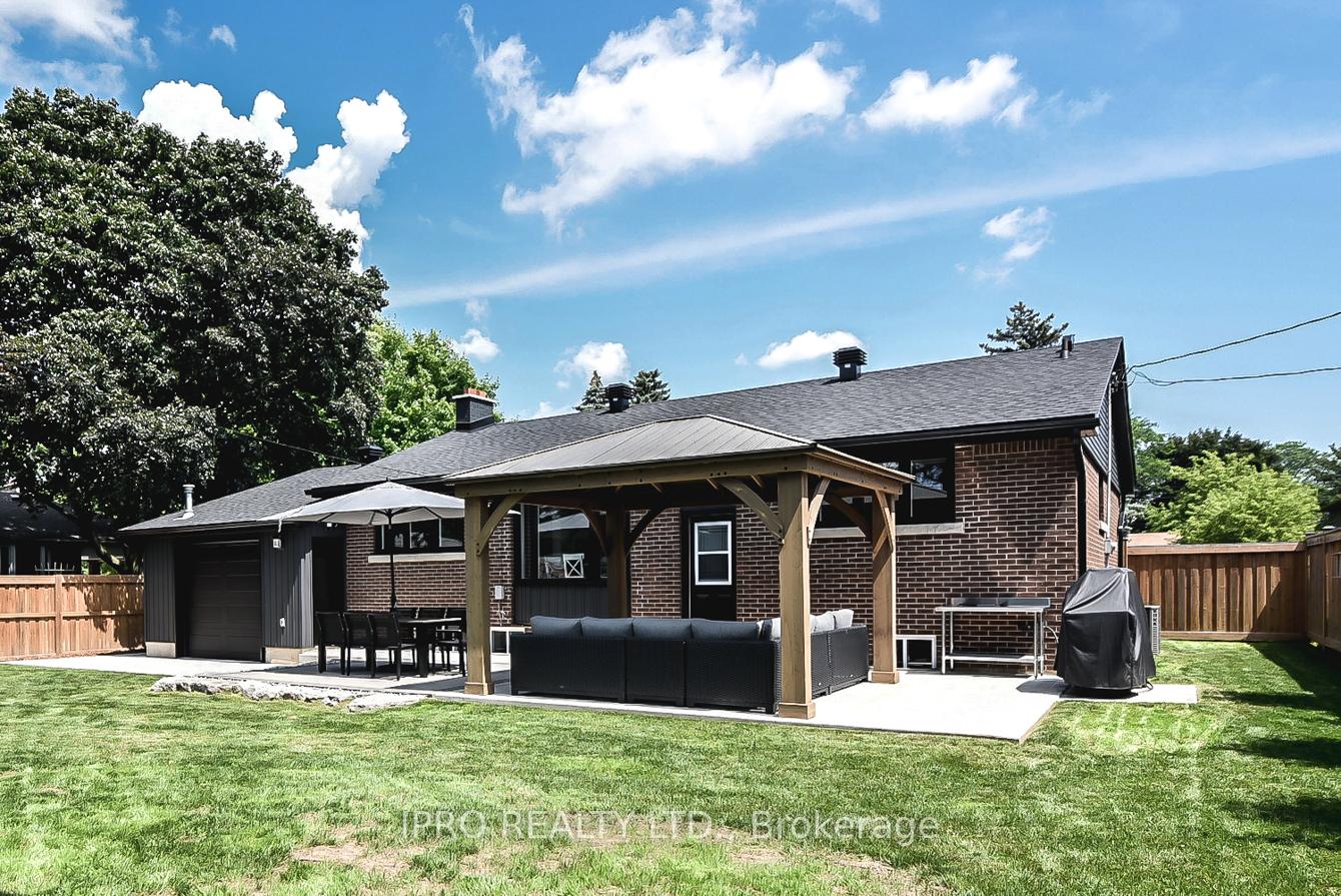 Photo 30 of 118 Seneca Drive, Hamilton, Ancaster — HOMEH