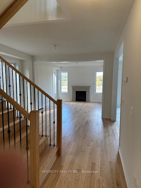 Photo 3 of 1316 Davis Loop, Innisfil, Lefroy — HOMEH