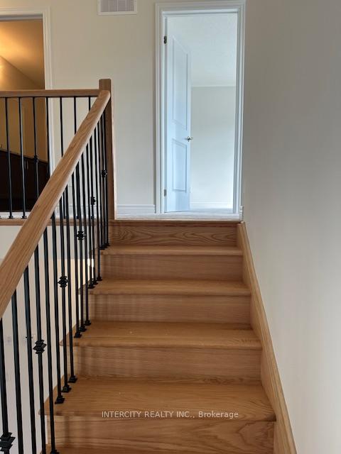 Photo 8 of 1316 Davis Loop, Innisfil, Lefroy — HOMEH